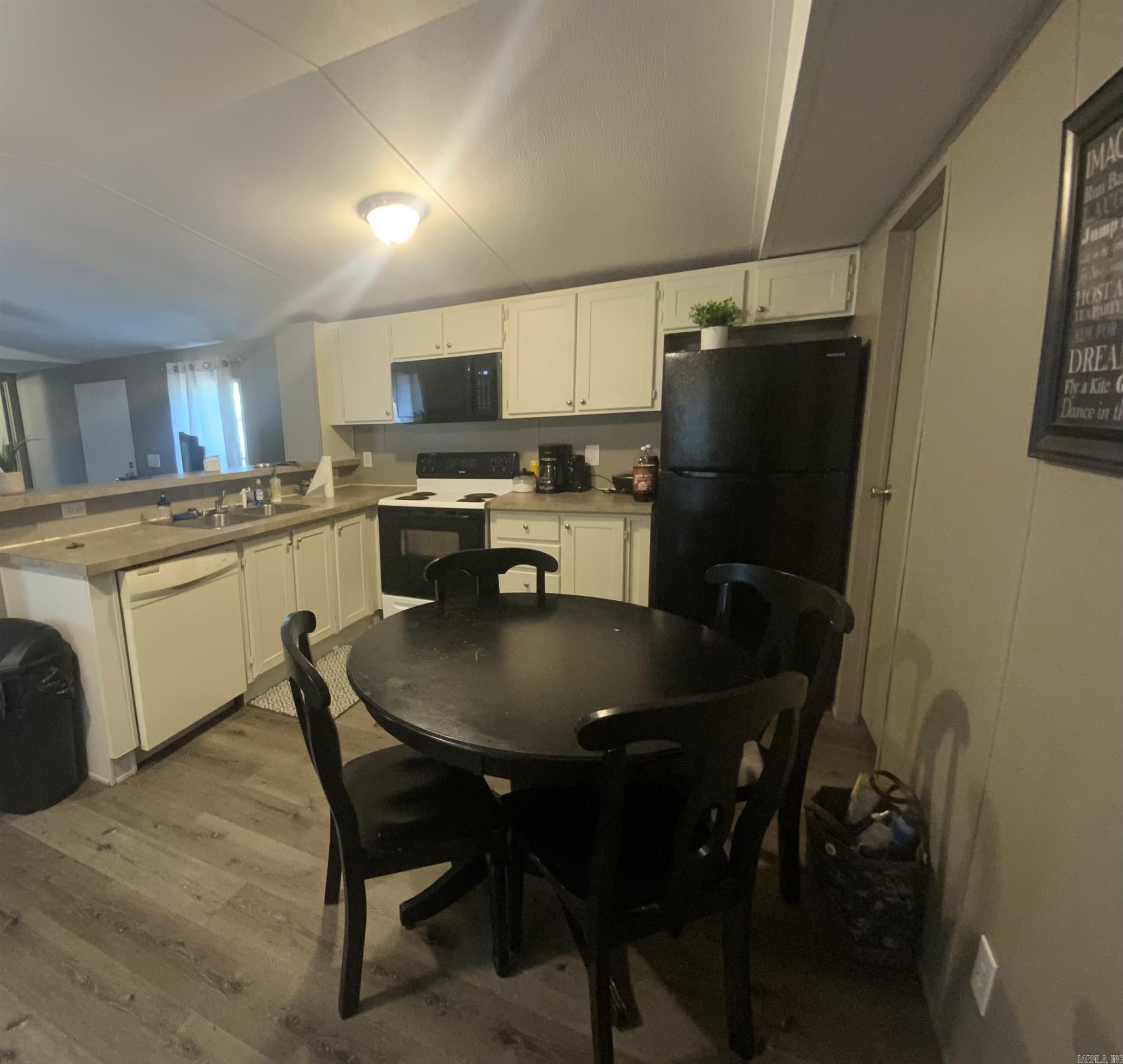 550 Indian Trail Circle Property Photo 7