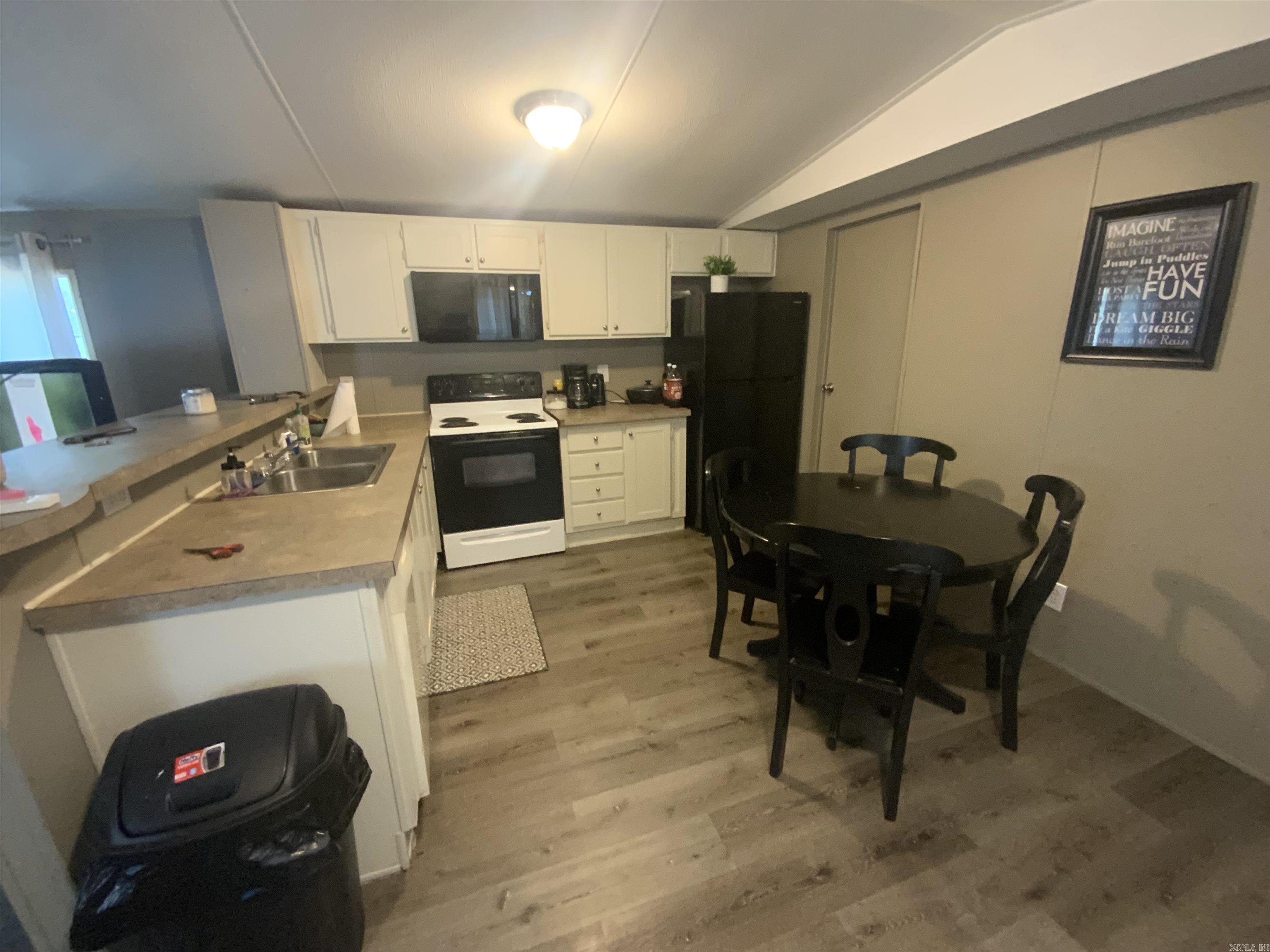 550 Indian Trail Circle Property Photo 8