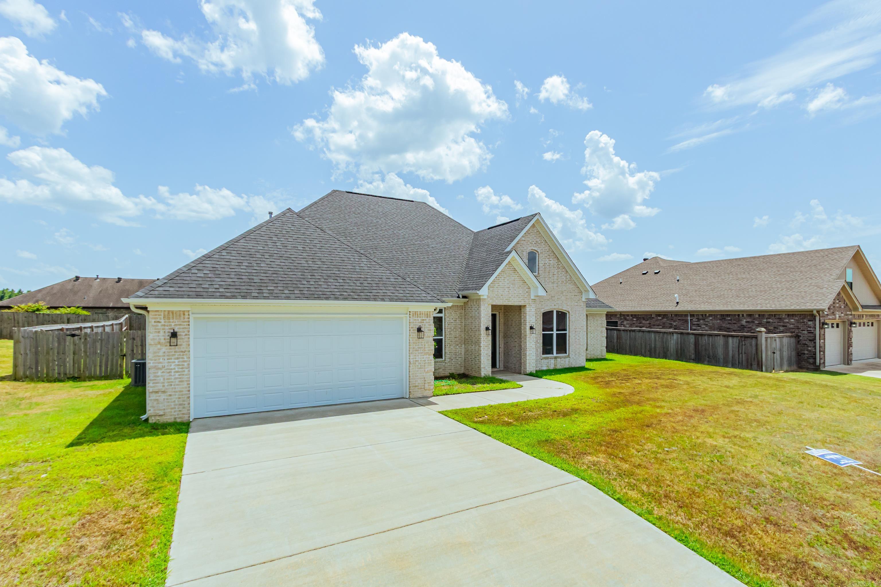 5607 Hummingbird Lane Property Photo 2