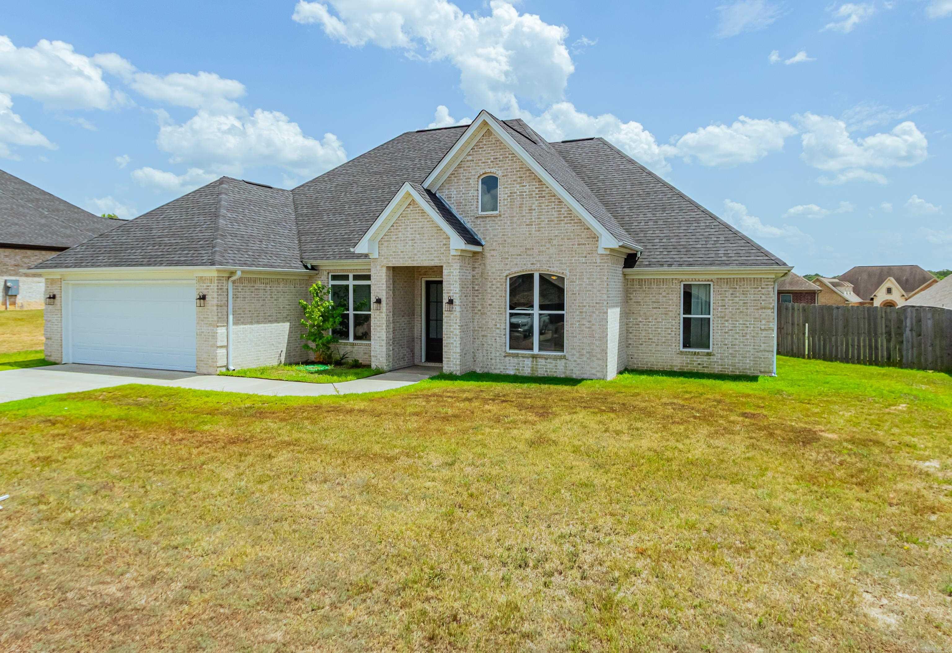 5607 Hummingbird Lane Property Photo 3