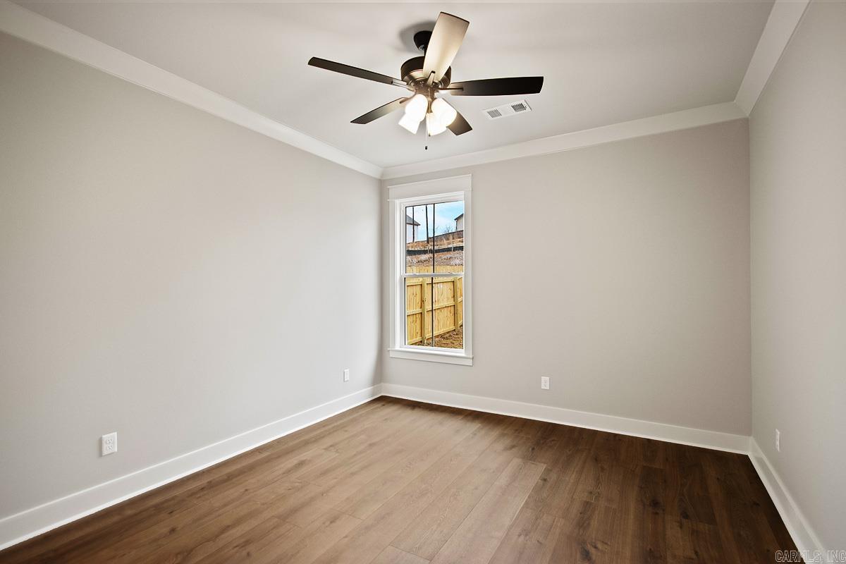 557 Valley Oak Drive Property Photo 16