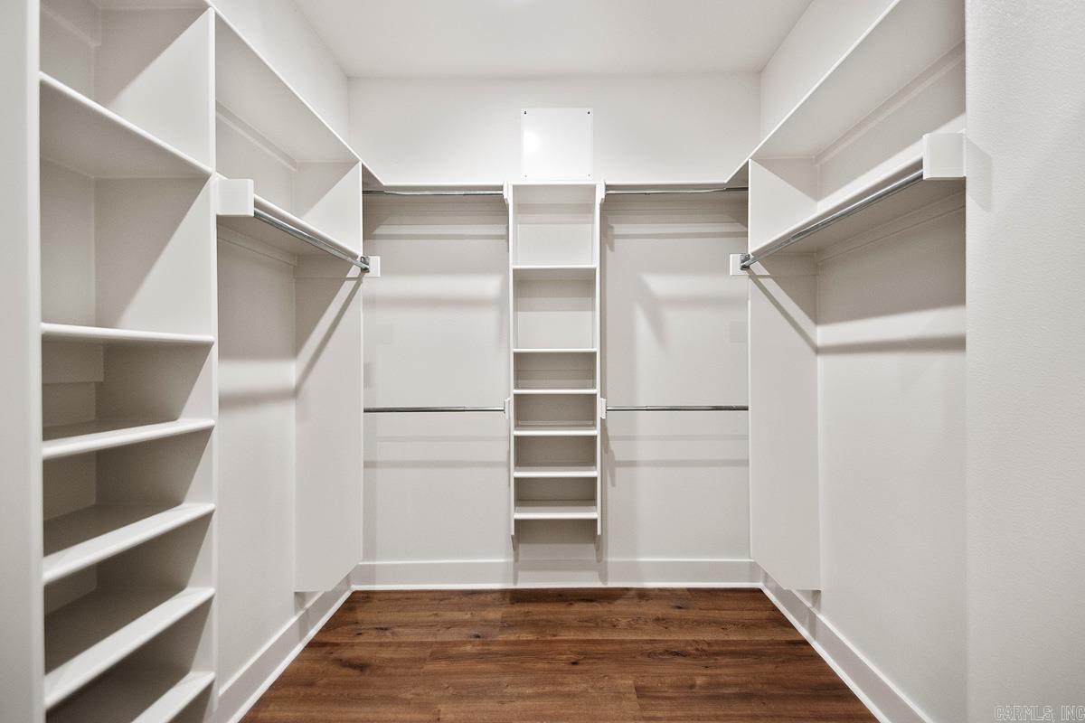 557 Valley Oak Drive Property Photo 23