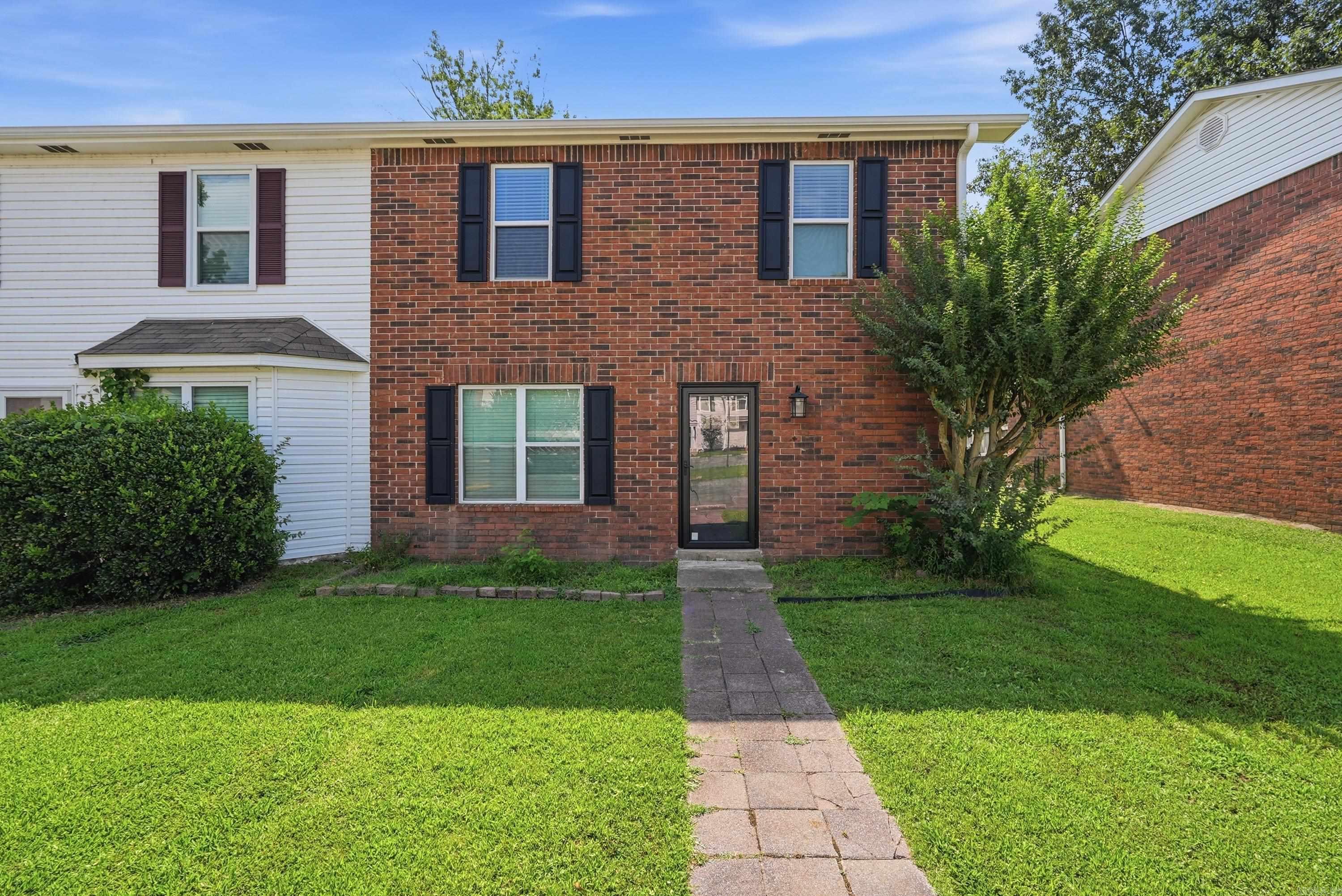 200 Pine Forest E1 Property Photo 1