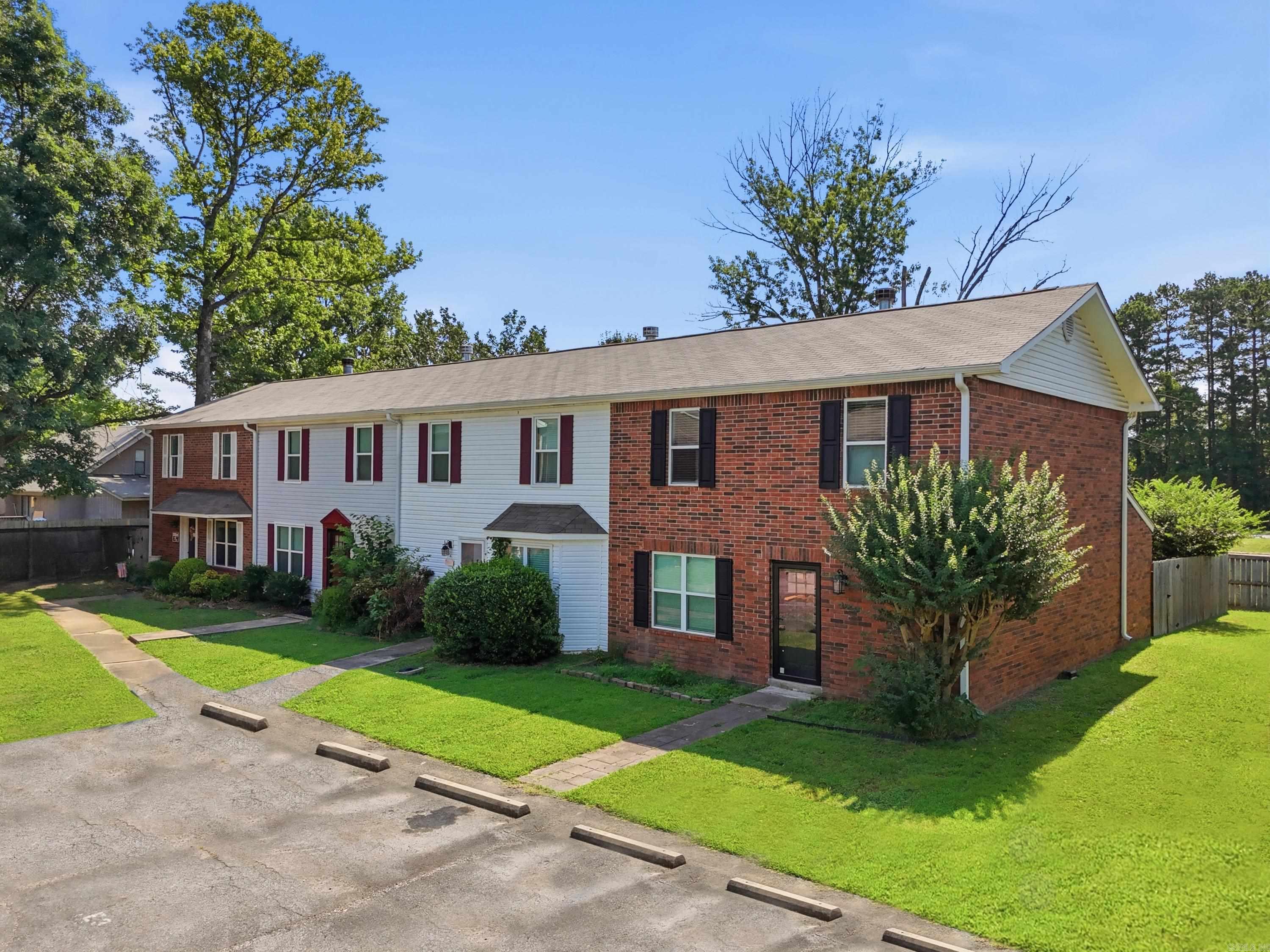200 Pine Forest E1 Property Photo 4