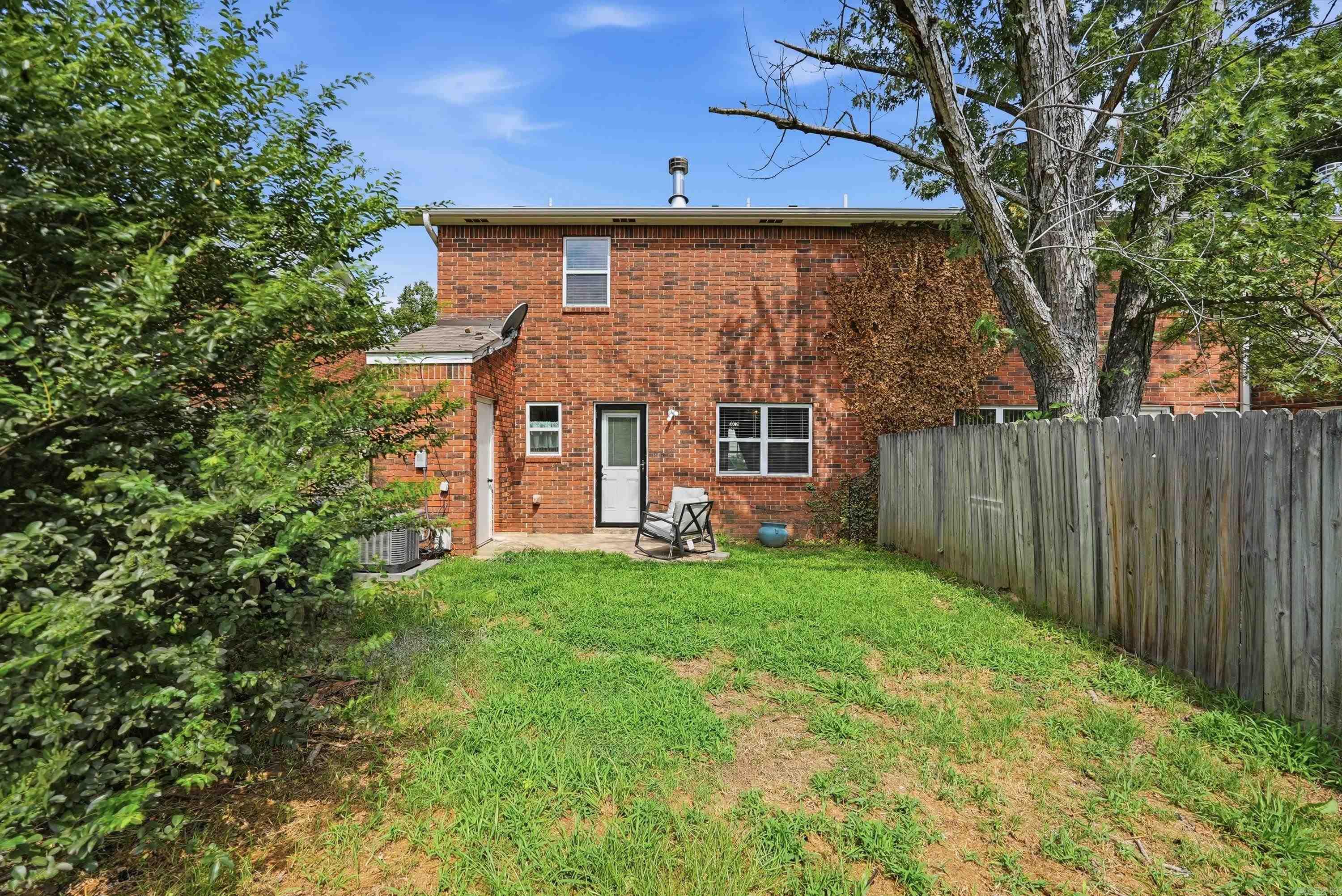 200 Pine Forest E1 Property Photo 28