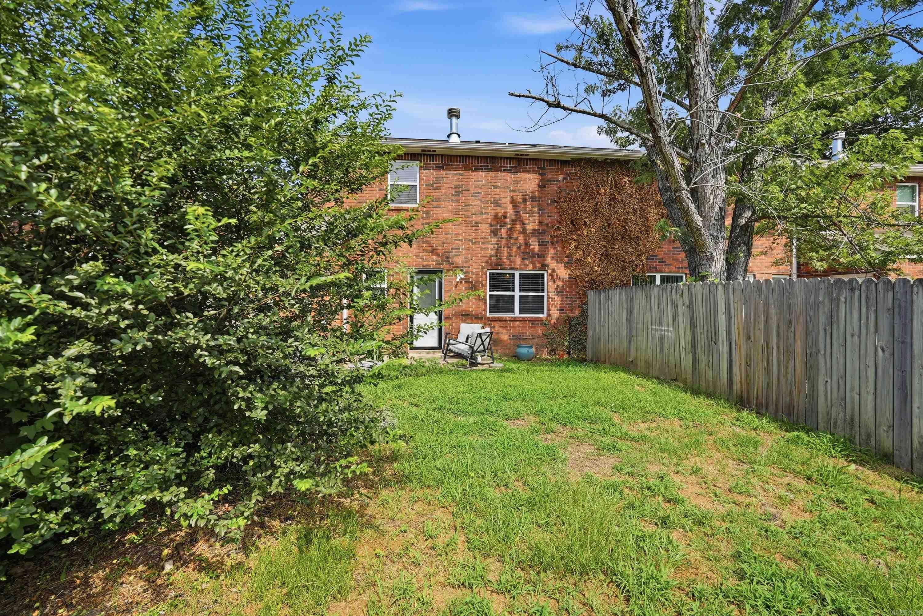 200 Pine Forest E1 Property Photo 29
