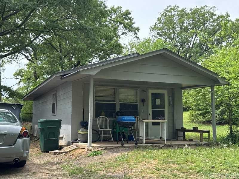 1803&1803a Meadowlake Property Photo 3