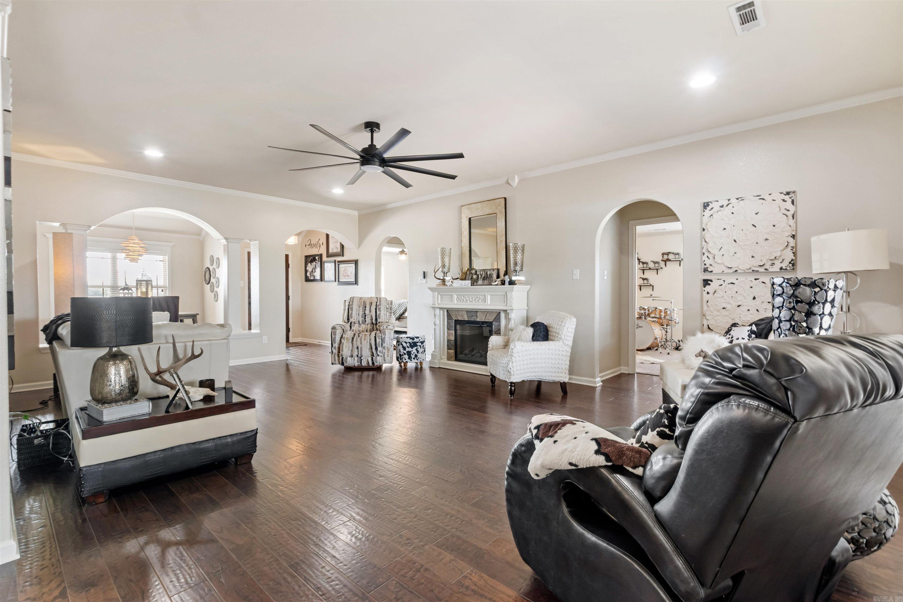 13113 Secretariat Drive Property Photo 4