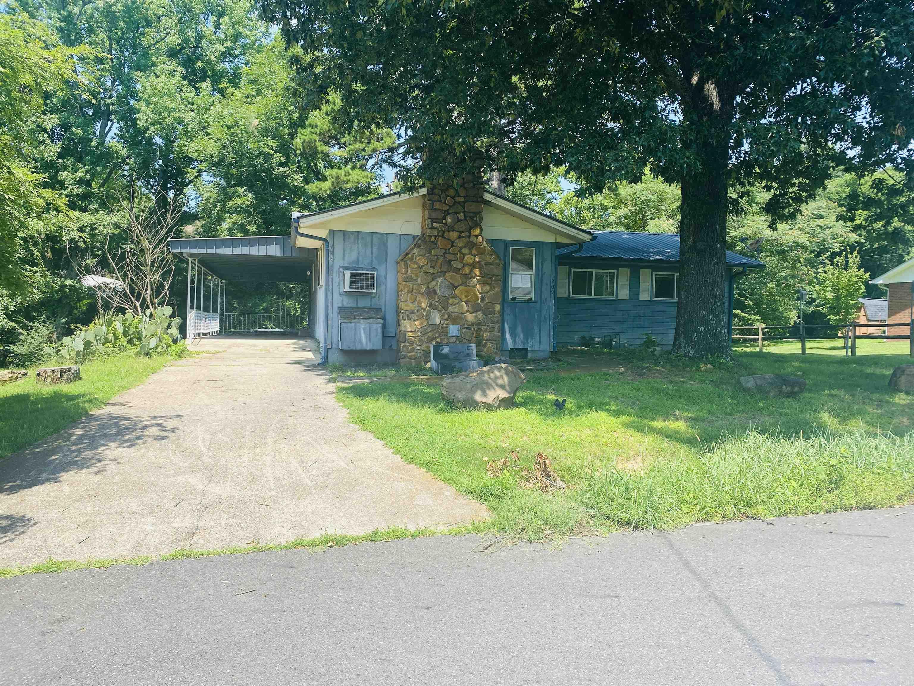 1209 12th Street Property Photo 1