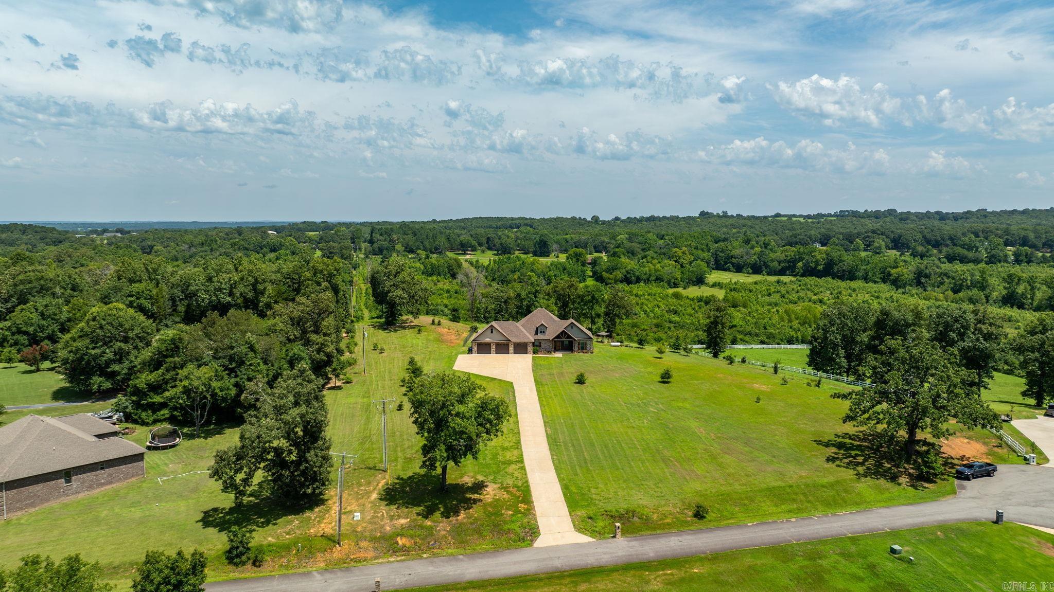 31 Winterberry Drive Property Photo 2