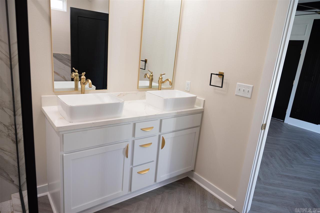 8108 Kanis Pines Drive Property Photo 16