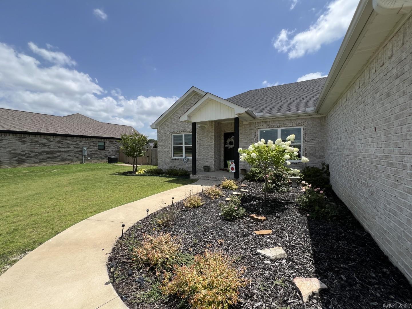 1229 Stella Lane Property Photo 2