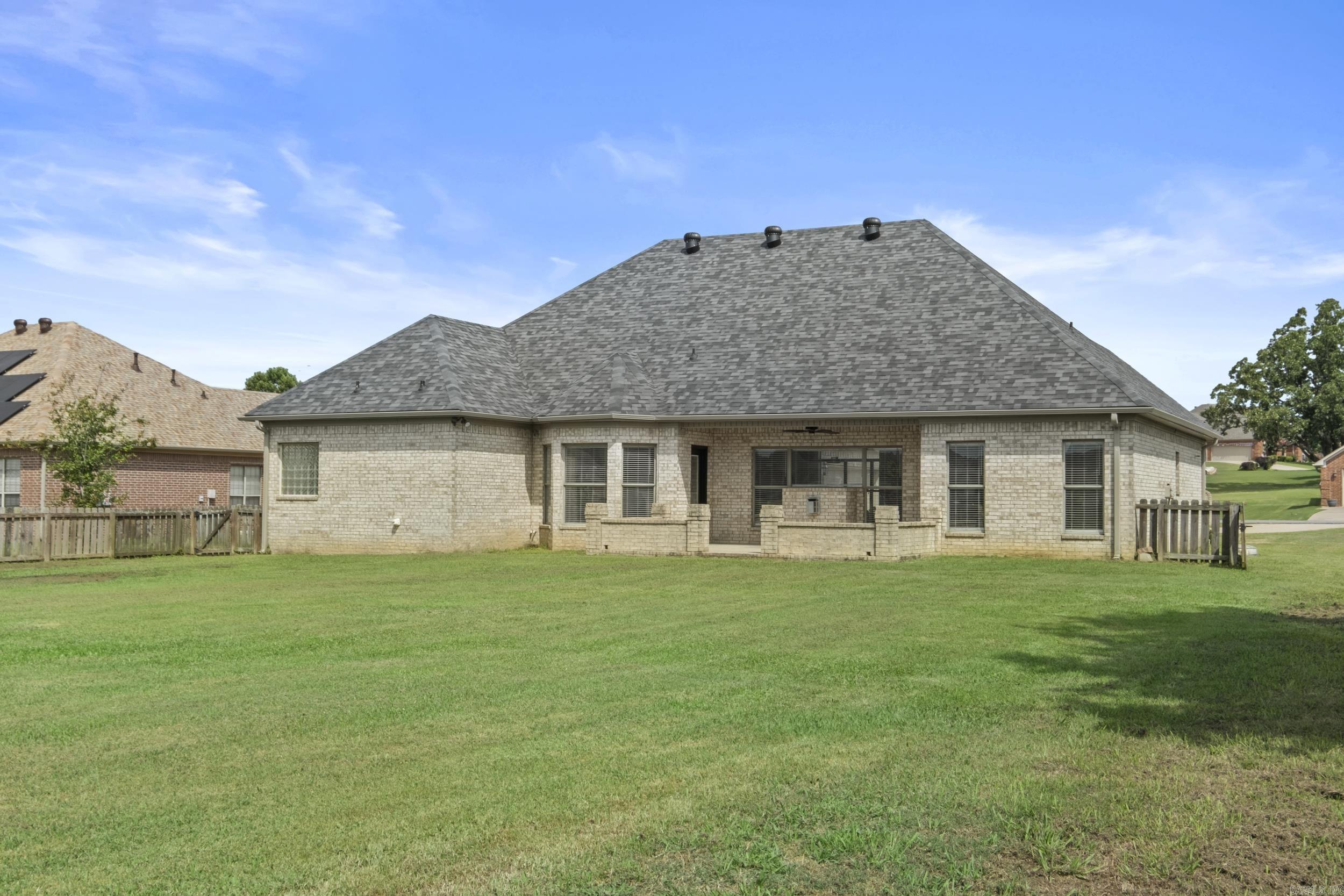 213 Plantation Drive Property Photo 4