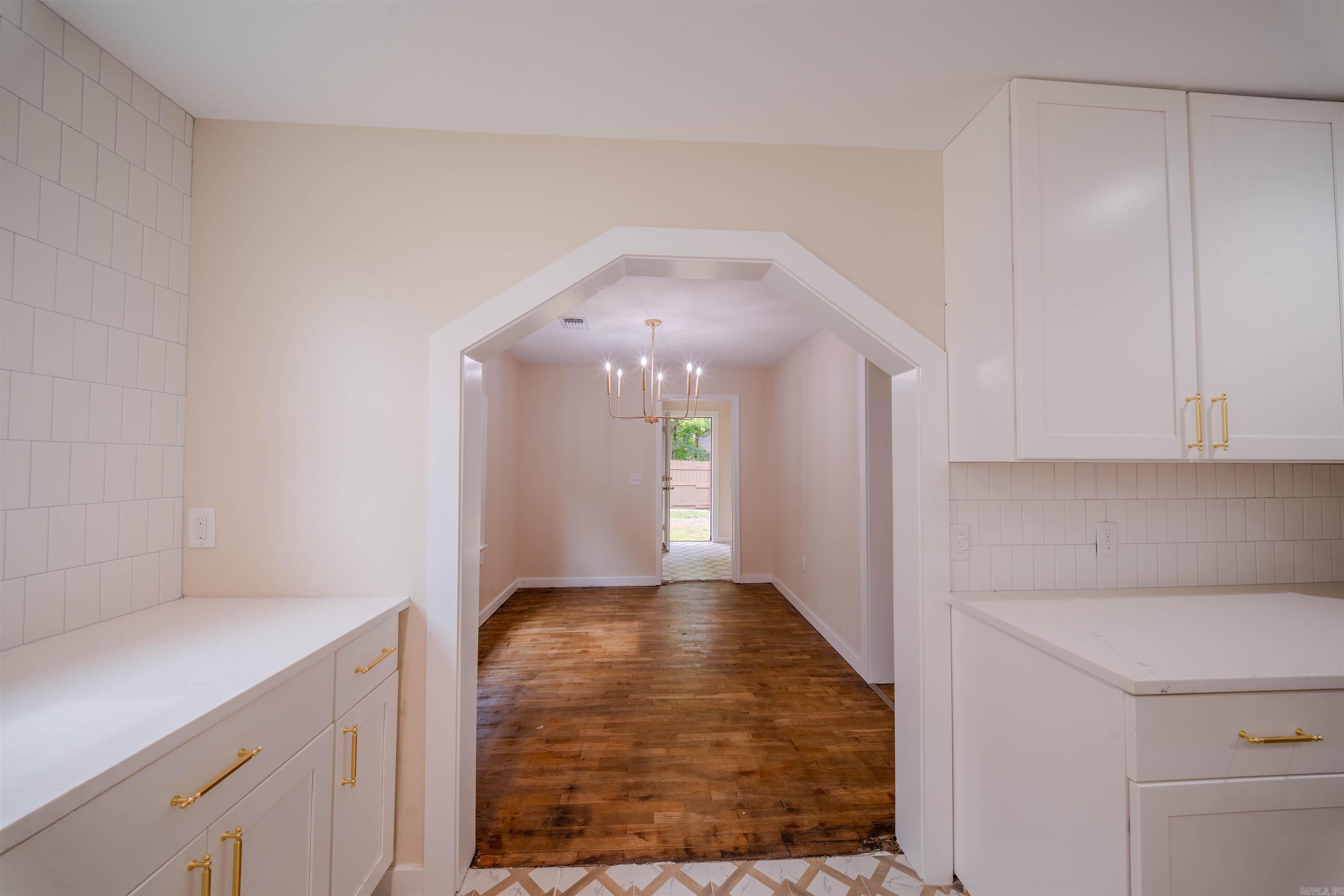 626 Mahony St Property Photo 12