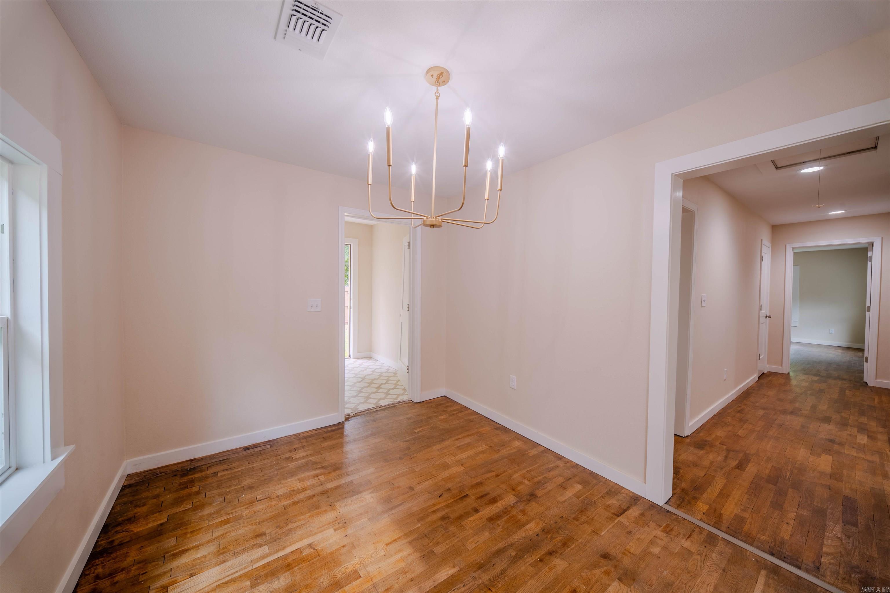 626 Mahony St Property Photo 13