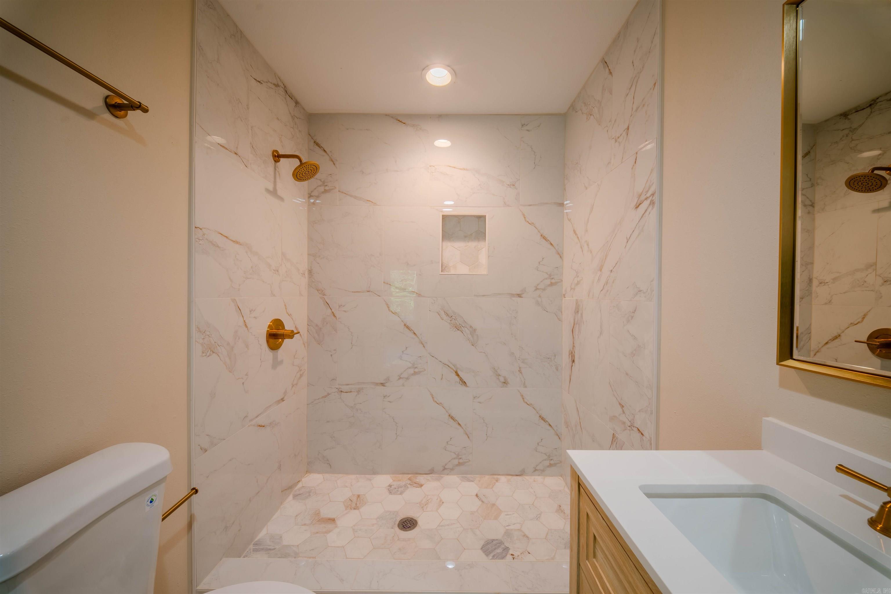 626 Mahony St Property Photo 26