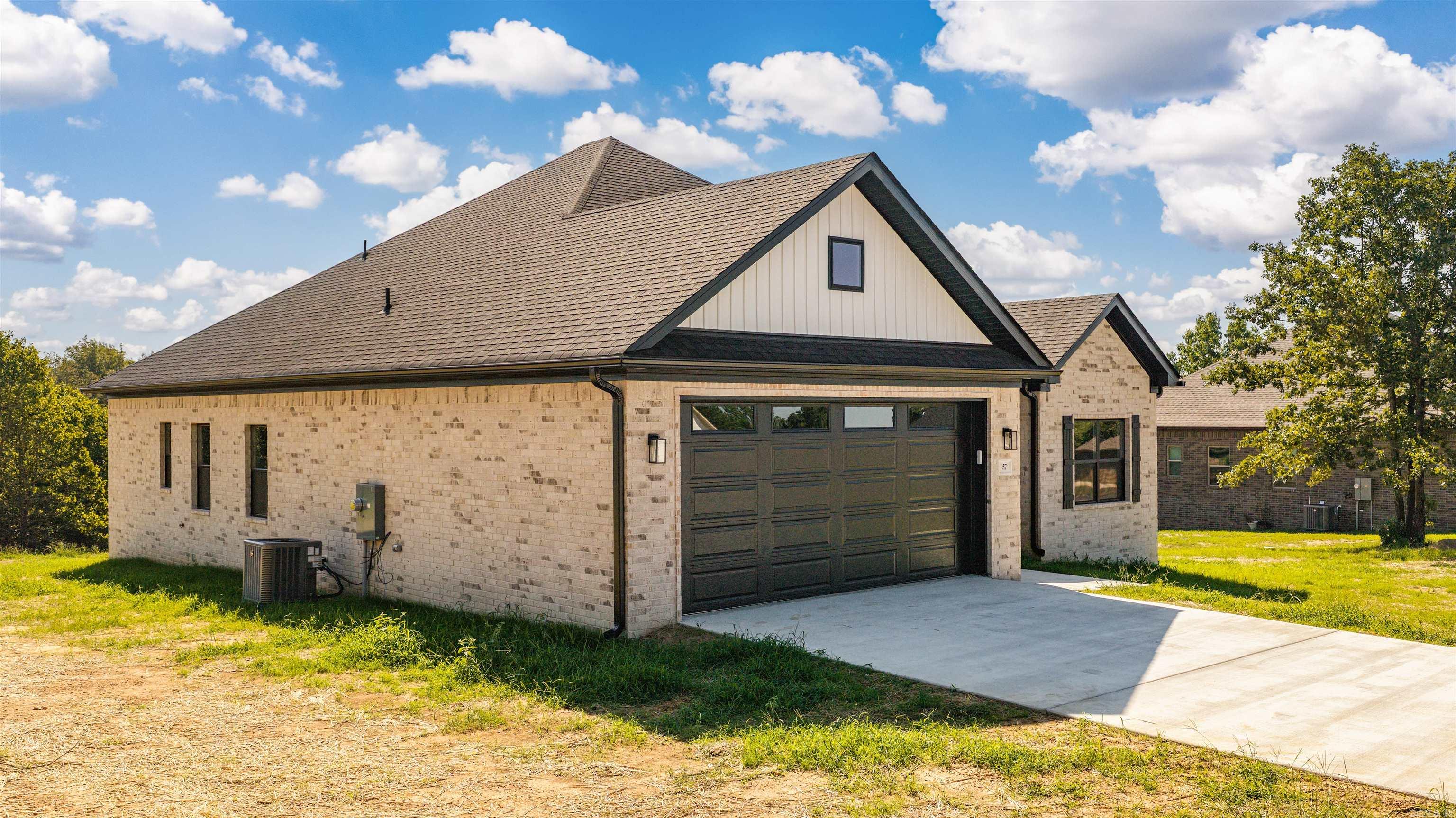 57 Summer Sky Drive Property Photo 3