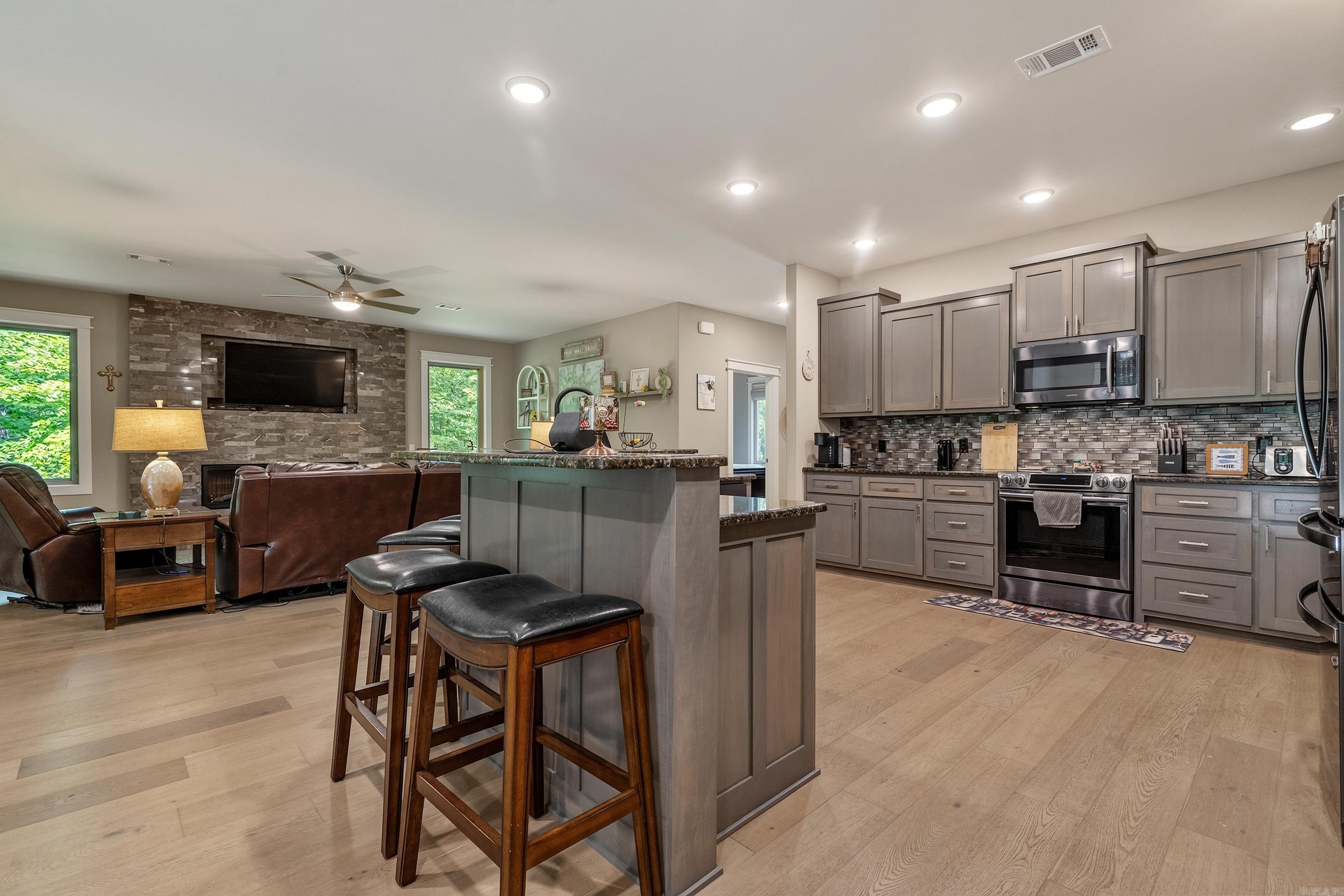 9 Fenix Circle Property Photo 13