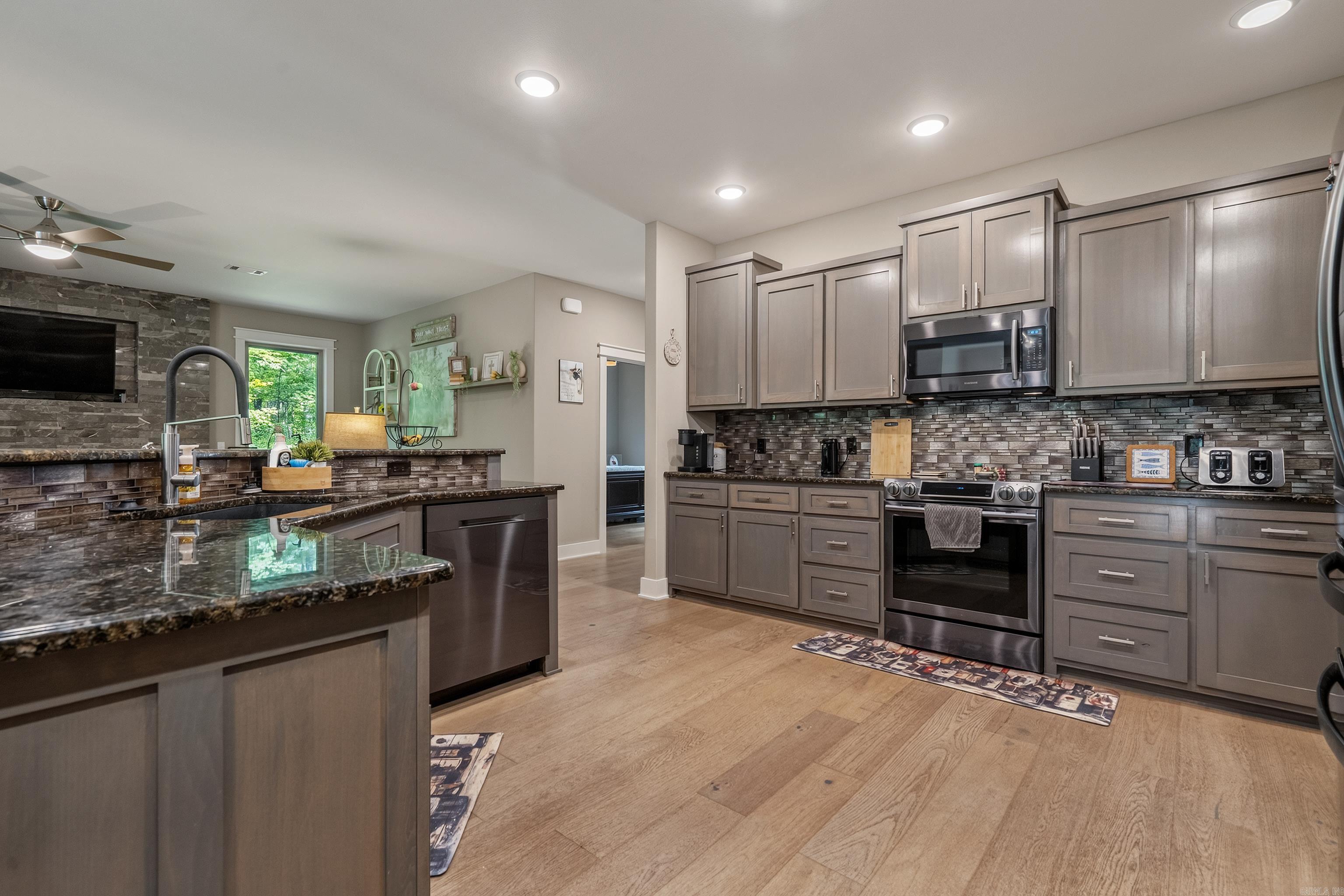 9 Fenix Circle Property Photo 14