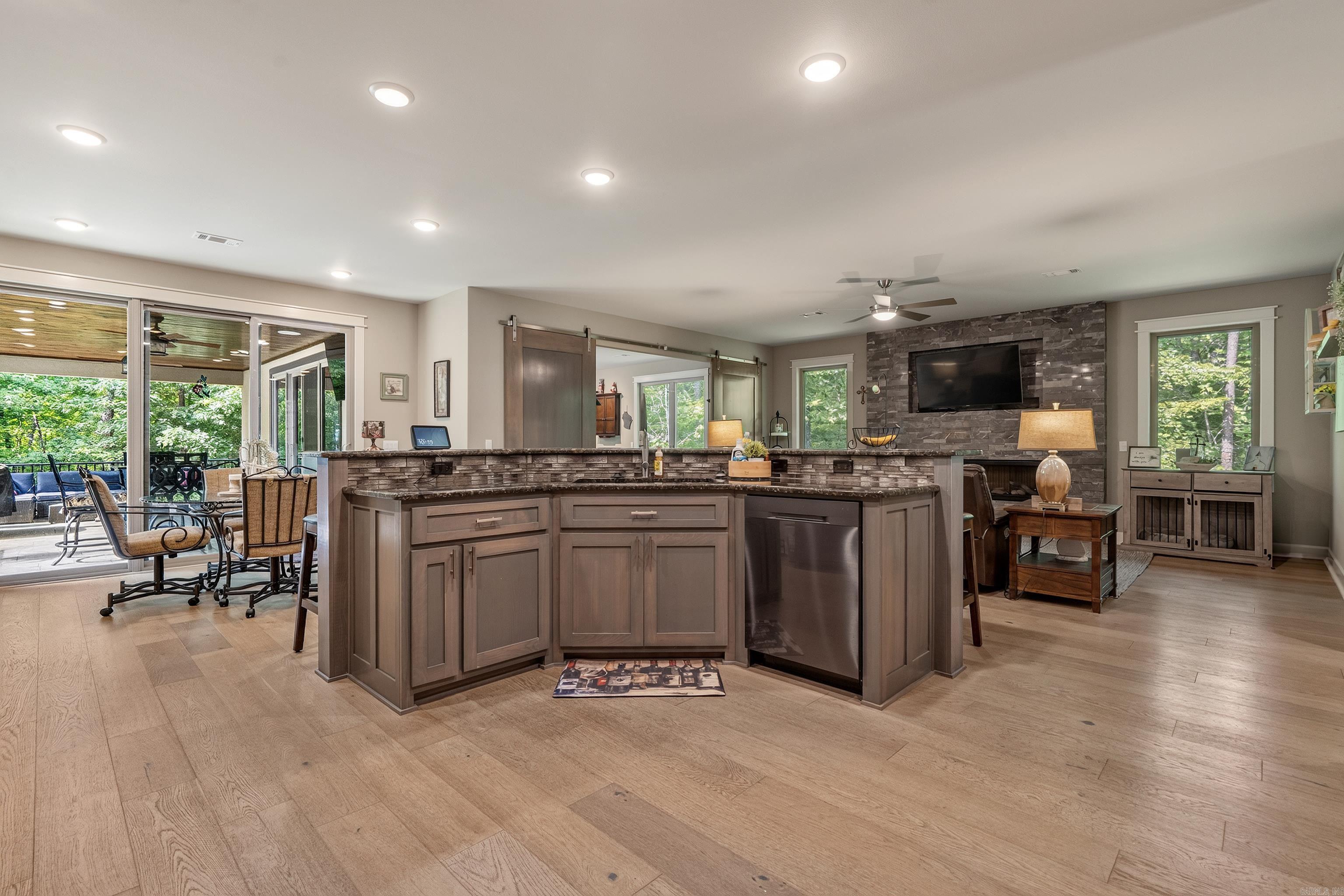9 Fenix Circle Property Photo 15
