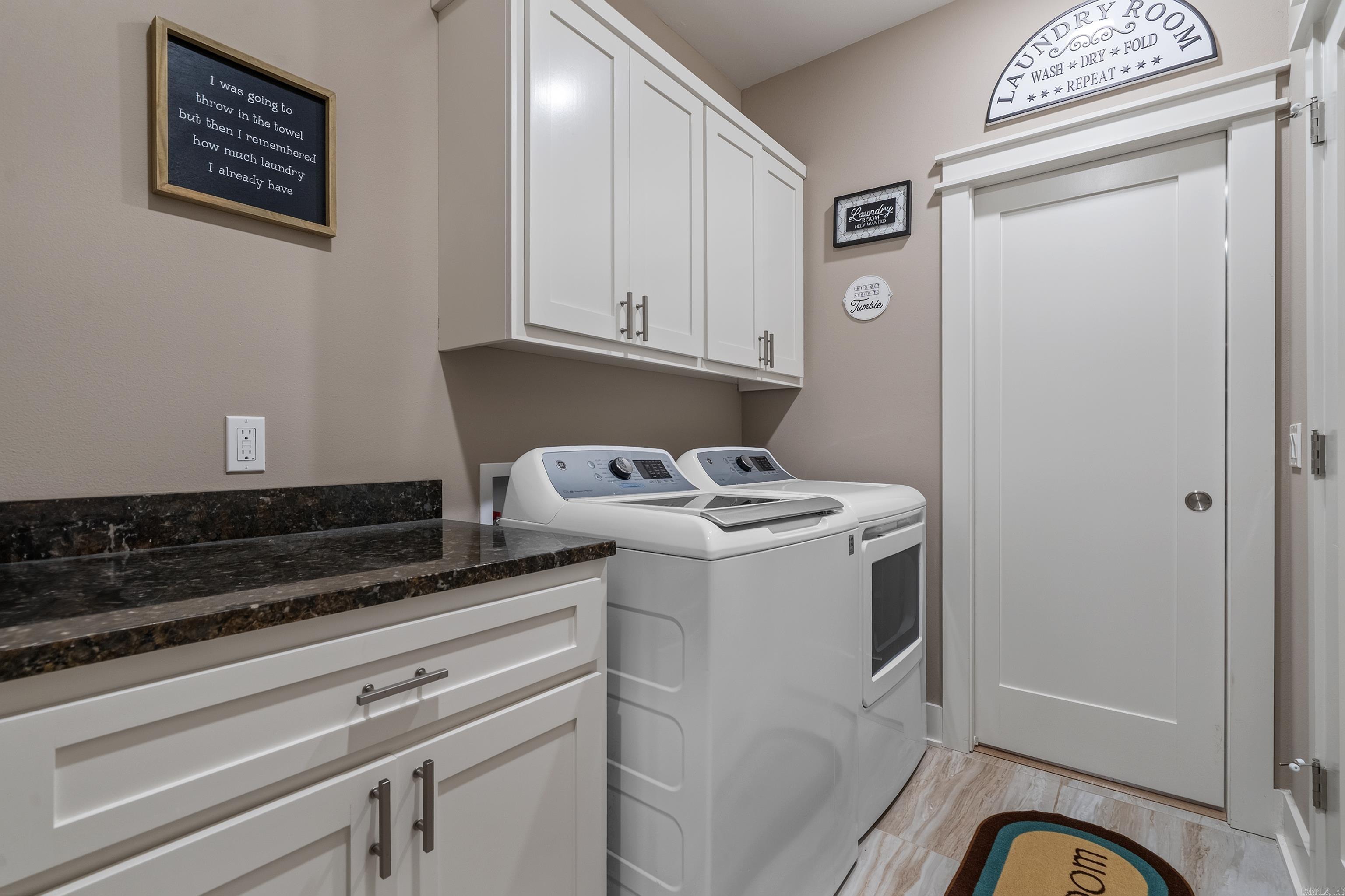 9 Fenix Circle Property Photo 25
