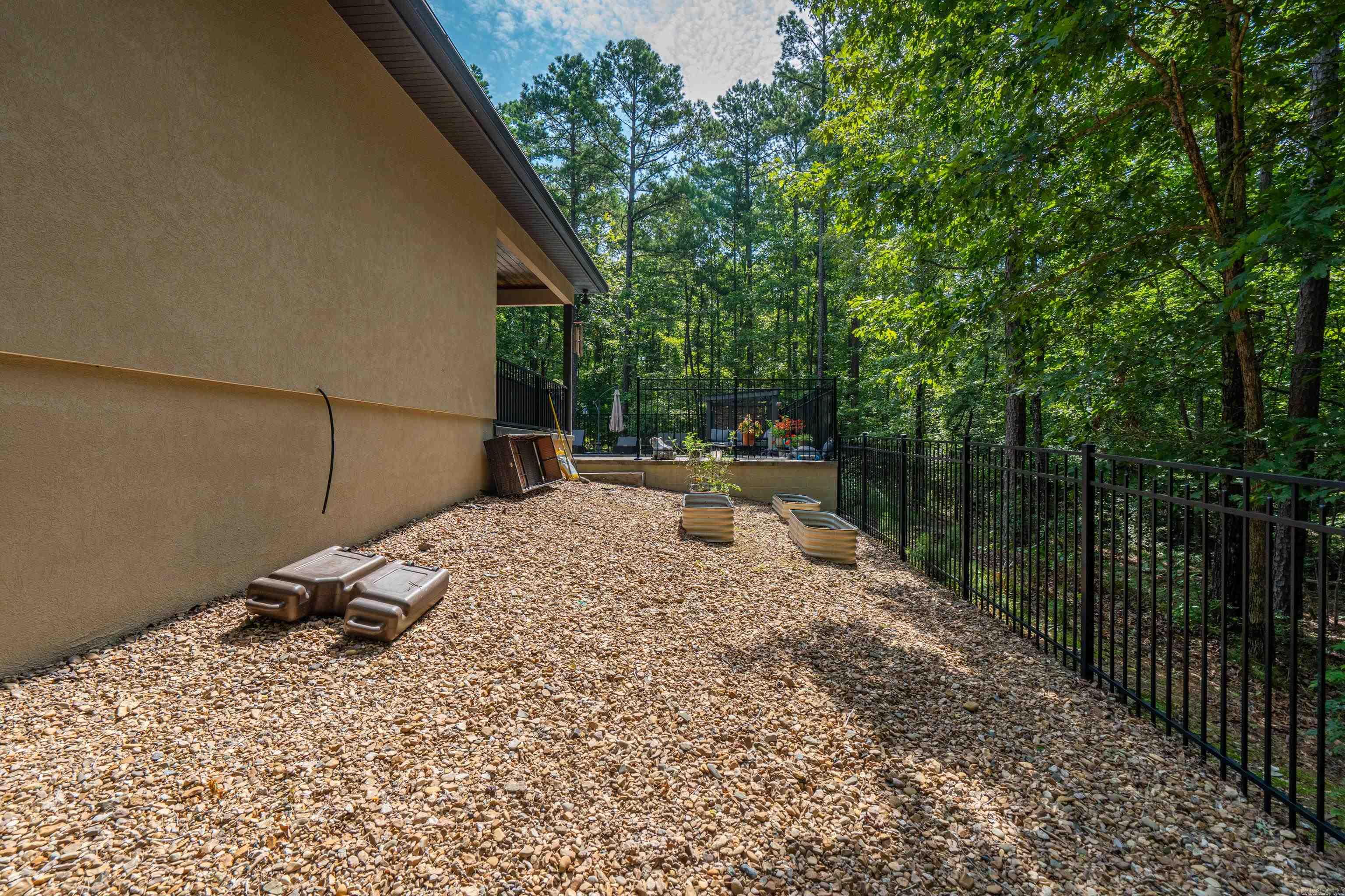 9 Fenix Circle Property Photo 44