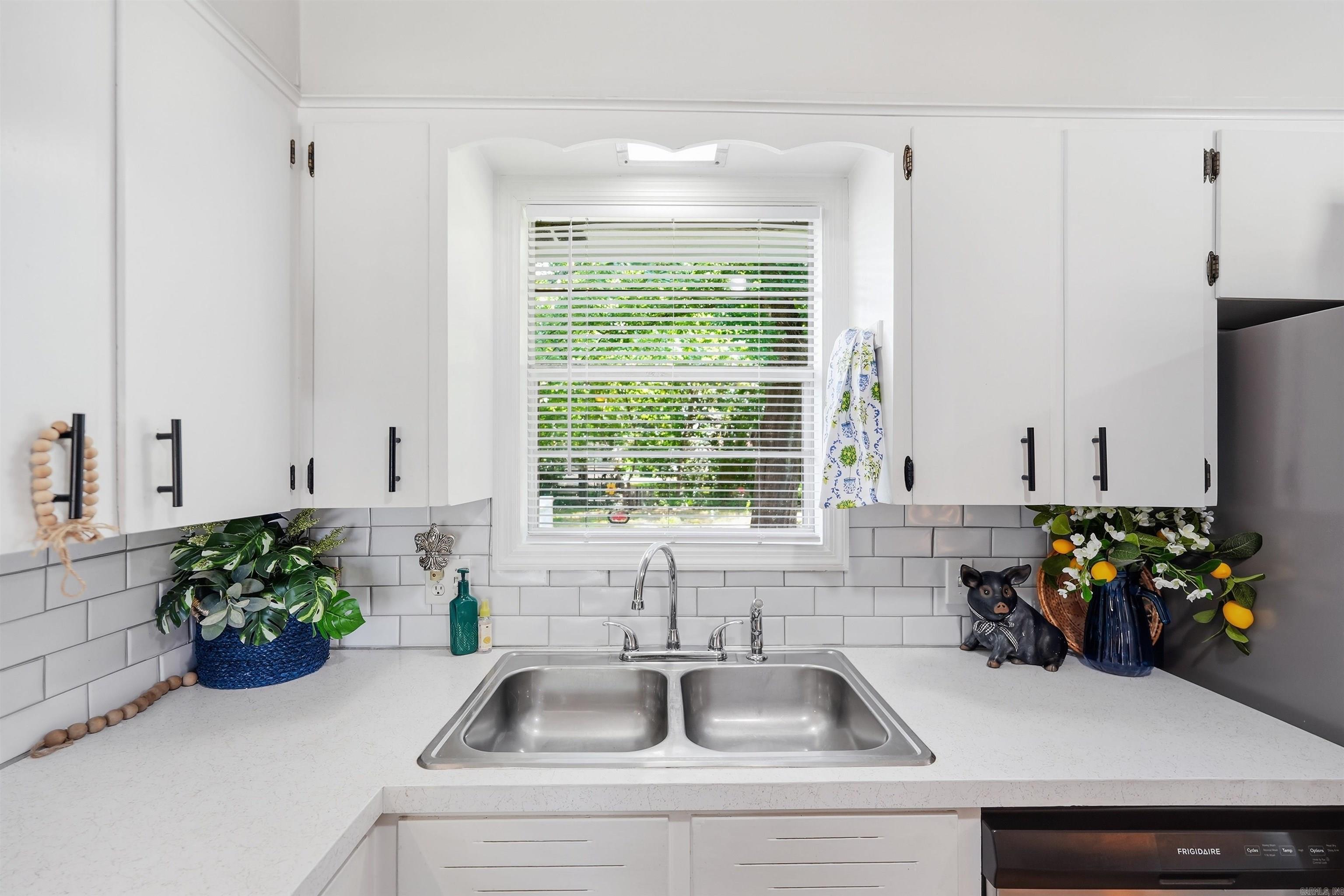 411 Lee Street Property Photo 14
