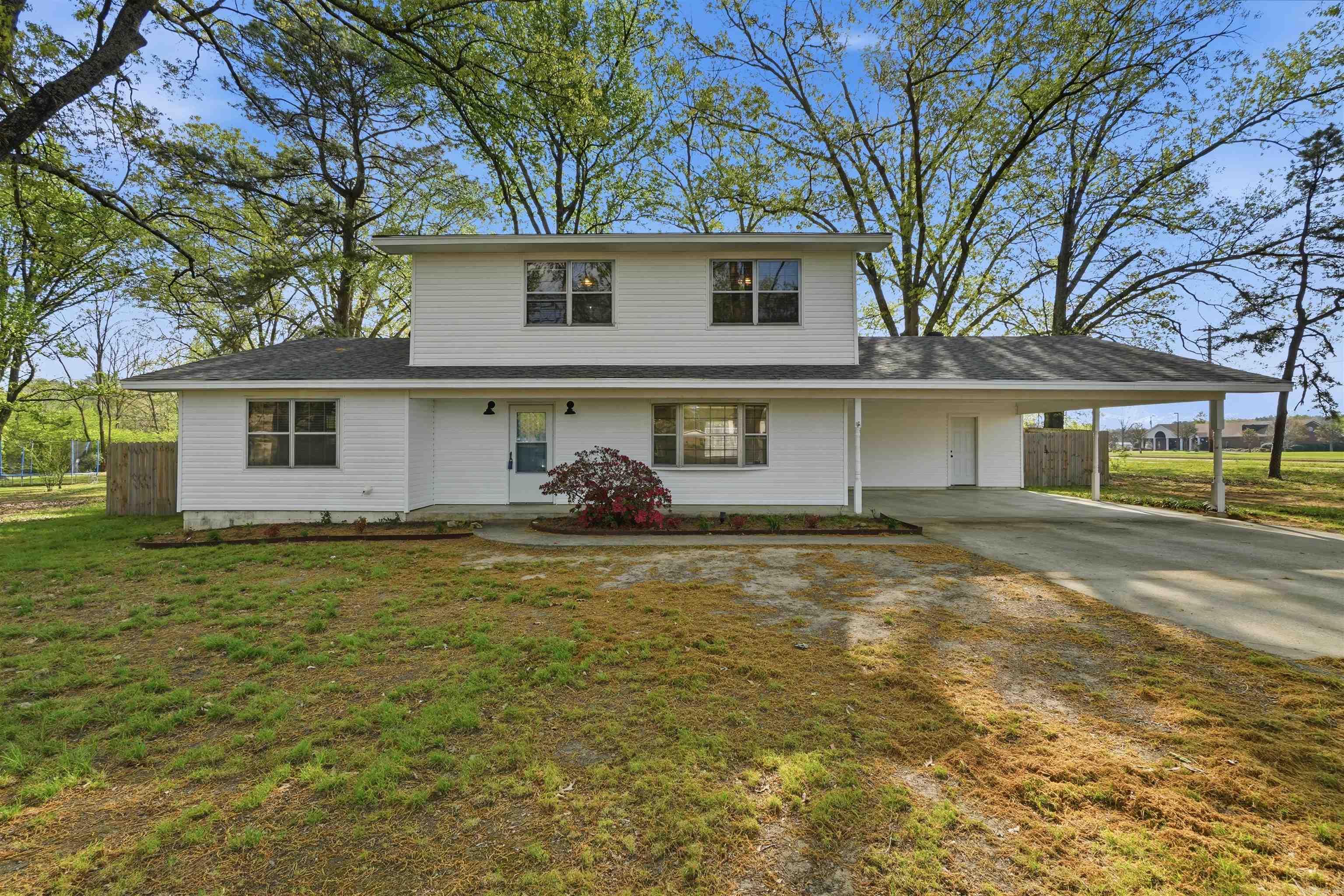 710 Clara Drive Property Photo 1