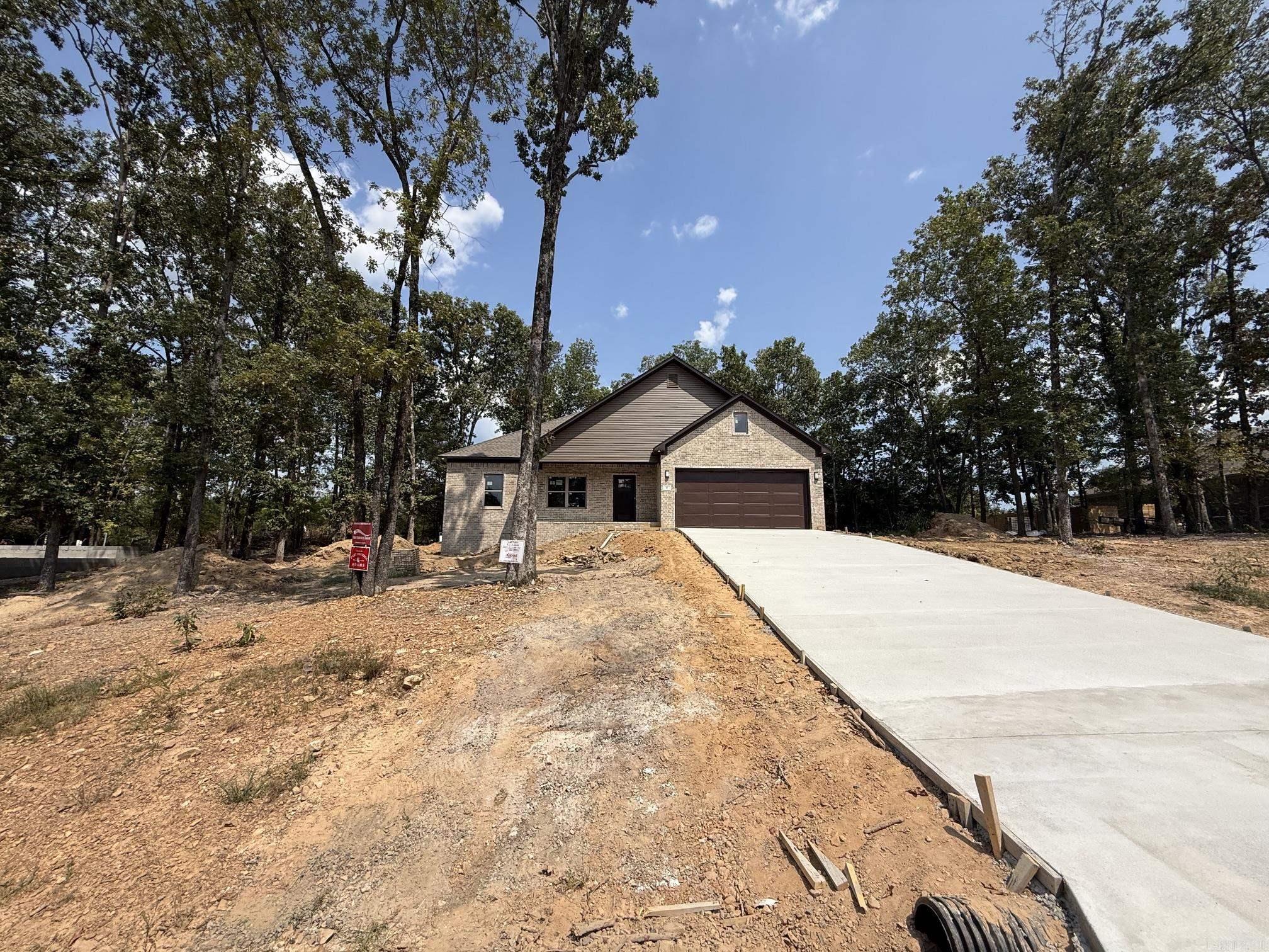 37 Summer Sky Drive Property Photo 4