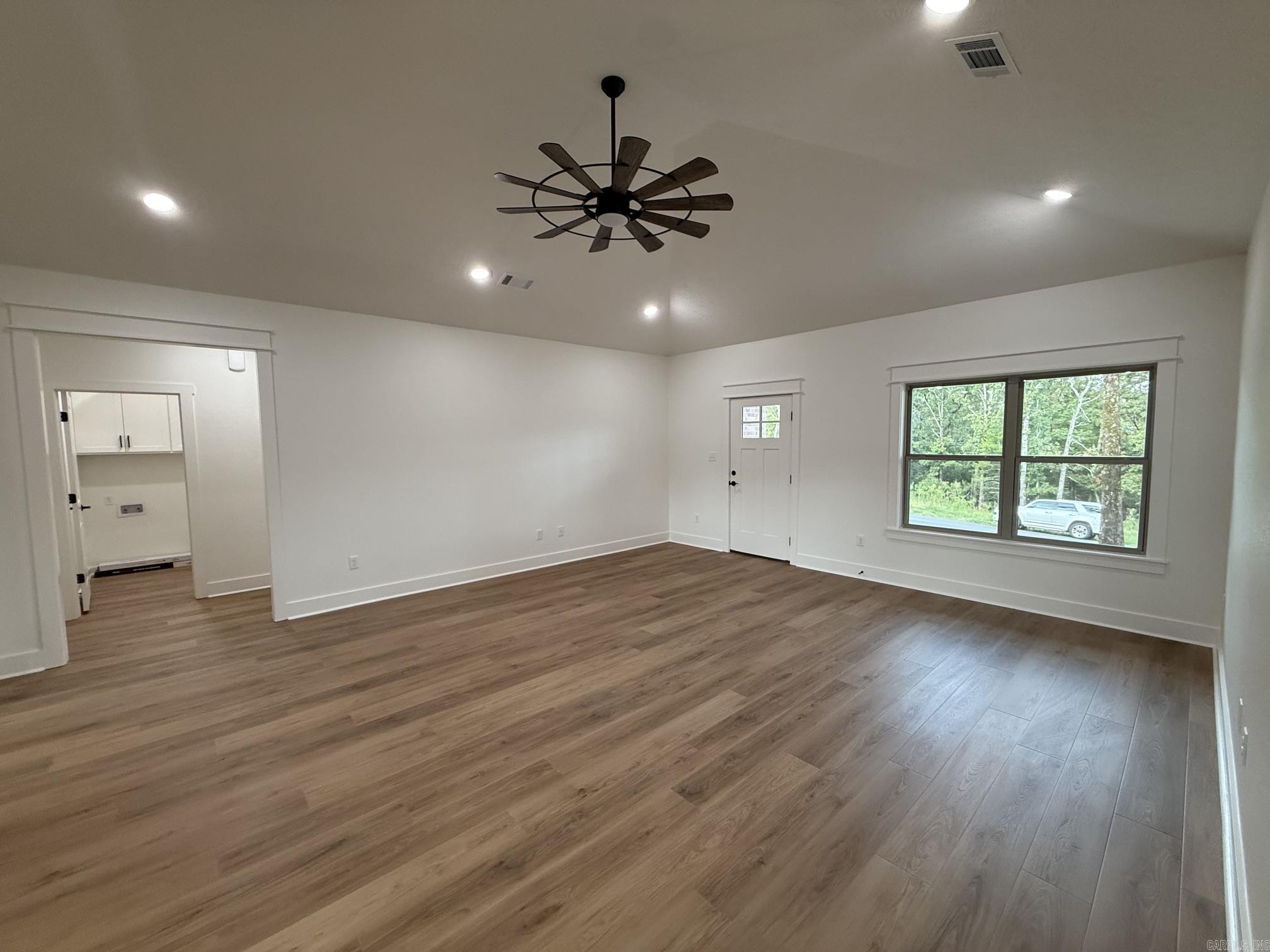 37 Summer Sky Drive Property Photo 5
