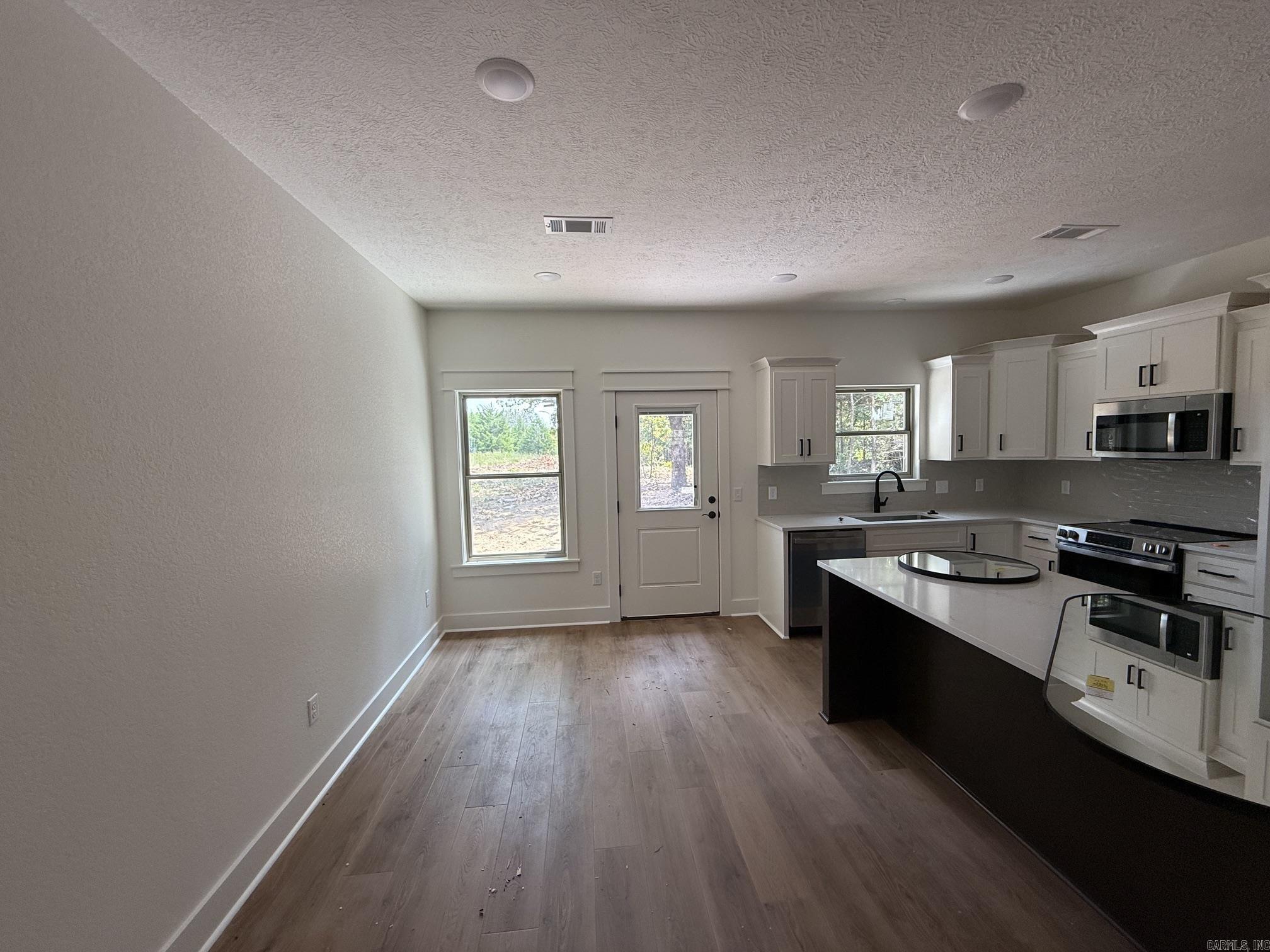 37 Summer Sky Drive Property Photo 8