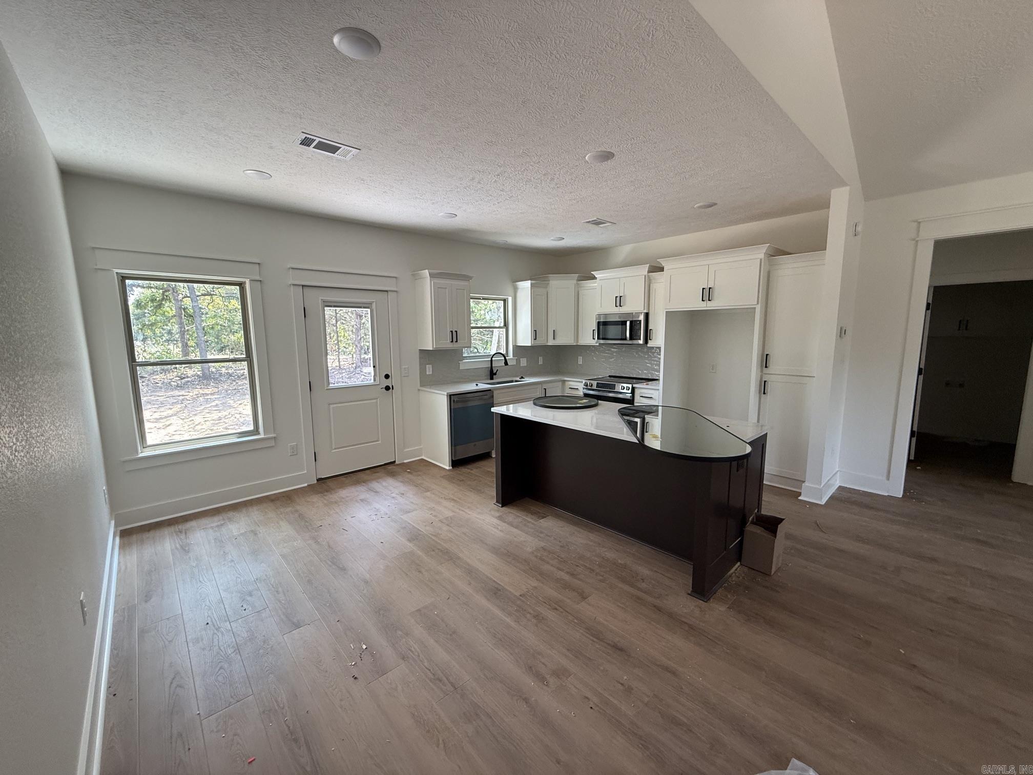 37 Summer Sky Drive Property Photo 9