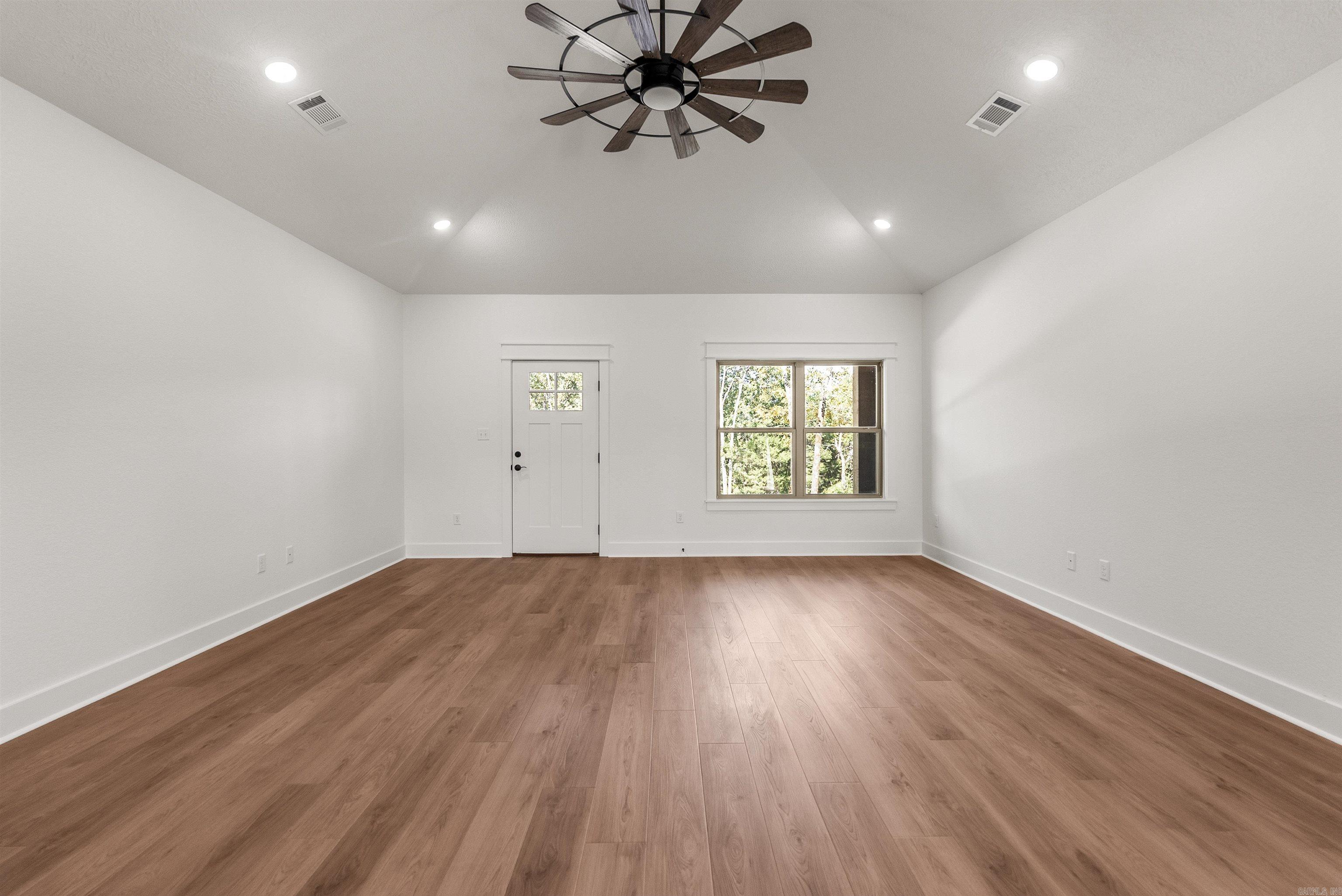 37 Summer Sky Drive Property Photo 9