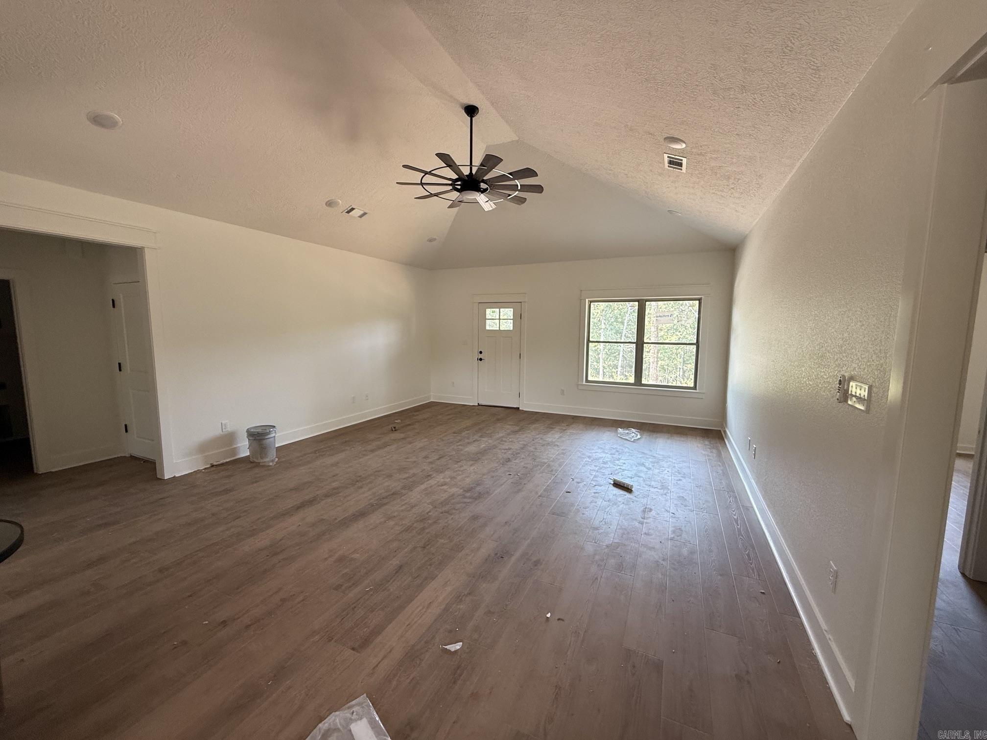 37 Summer Sky Drive Property Photo 14
