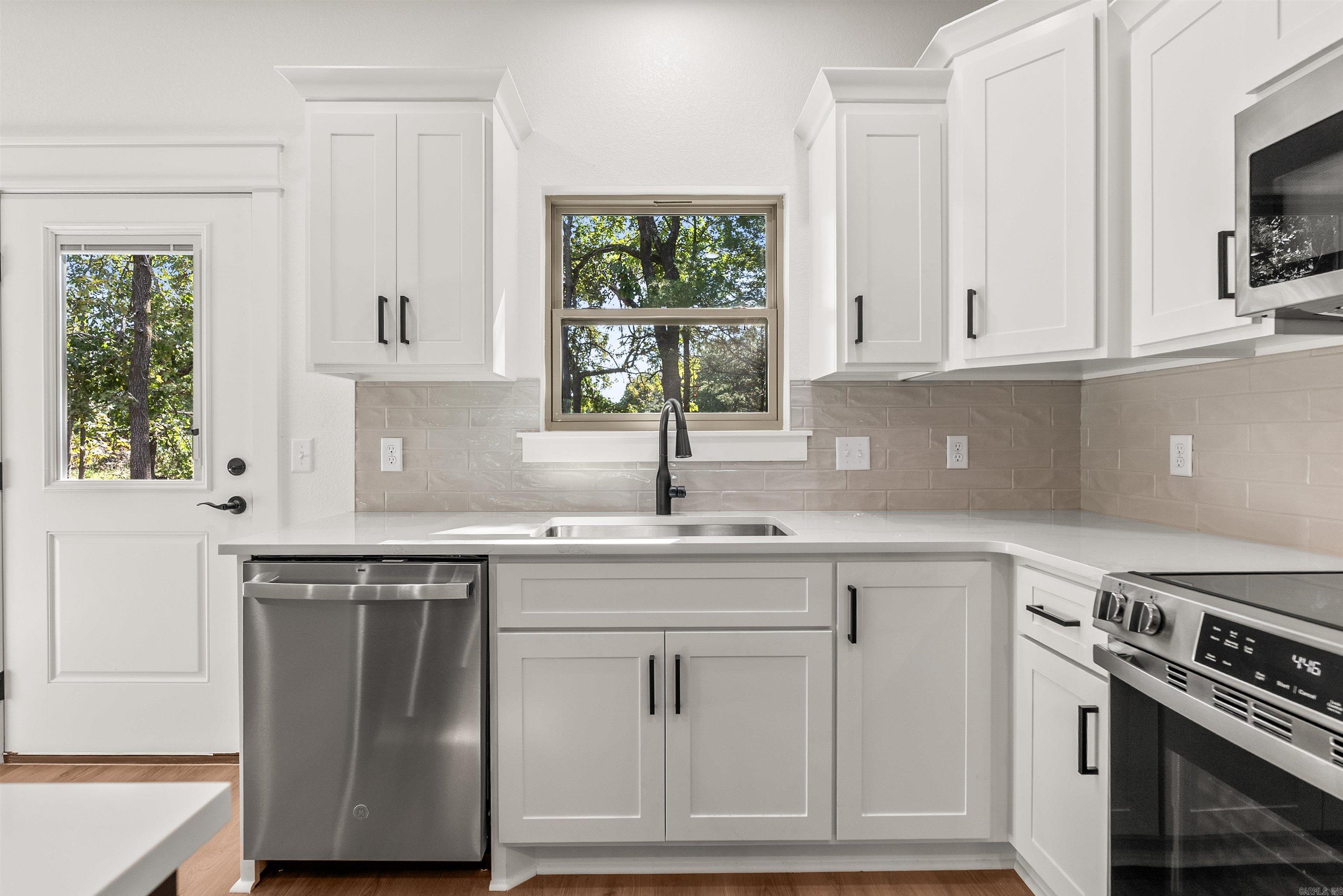 37 Summer Sky Drive Property Photo 15