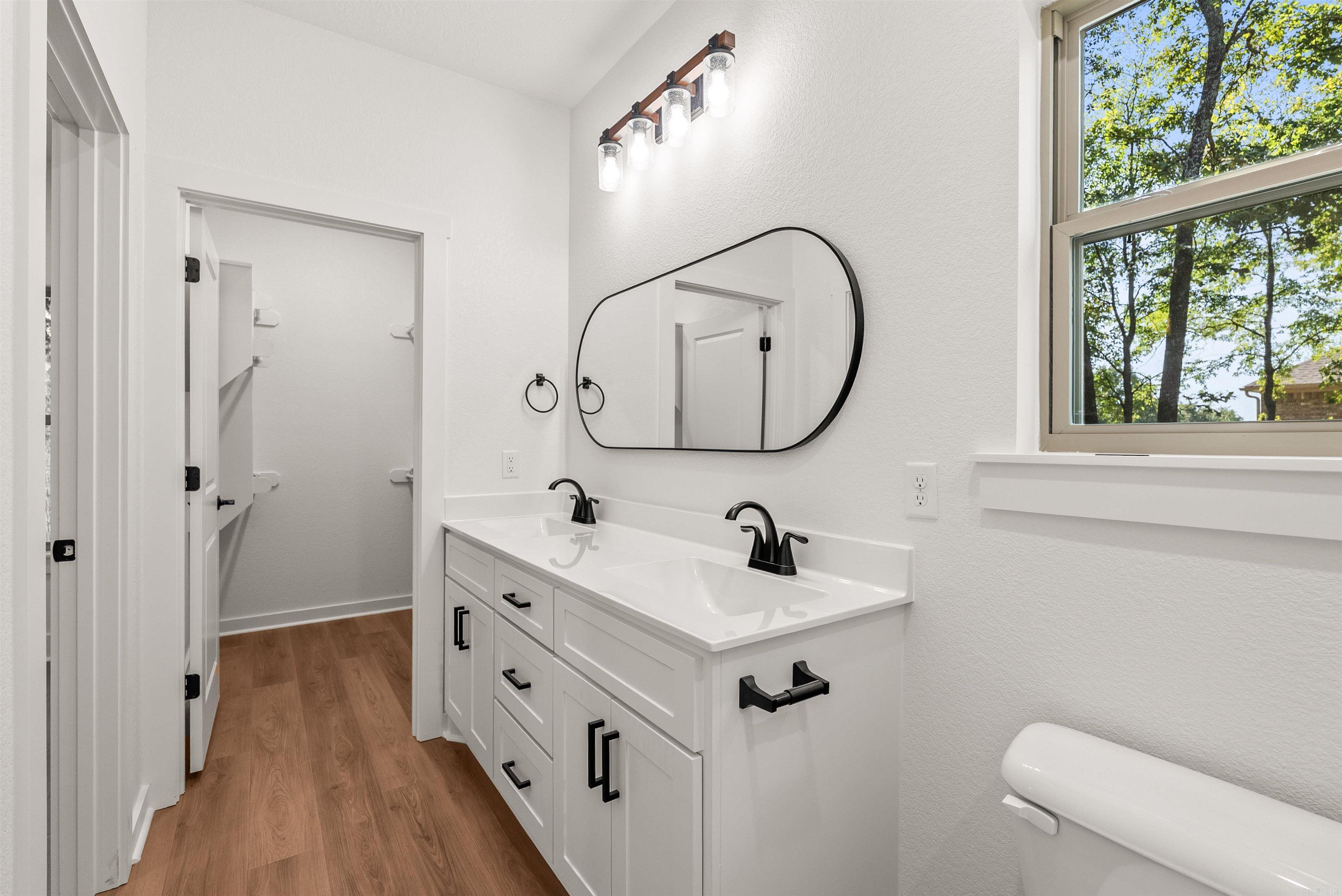 37 Summer Sky Drive Property Photo 22