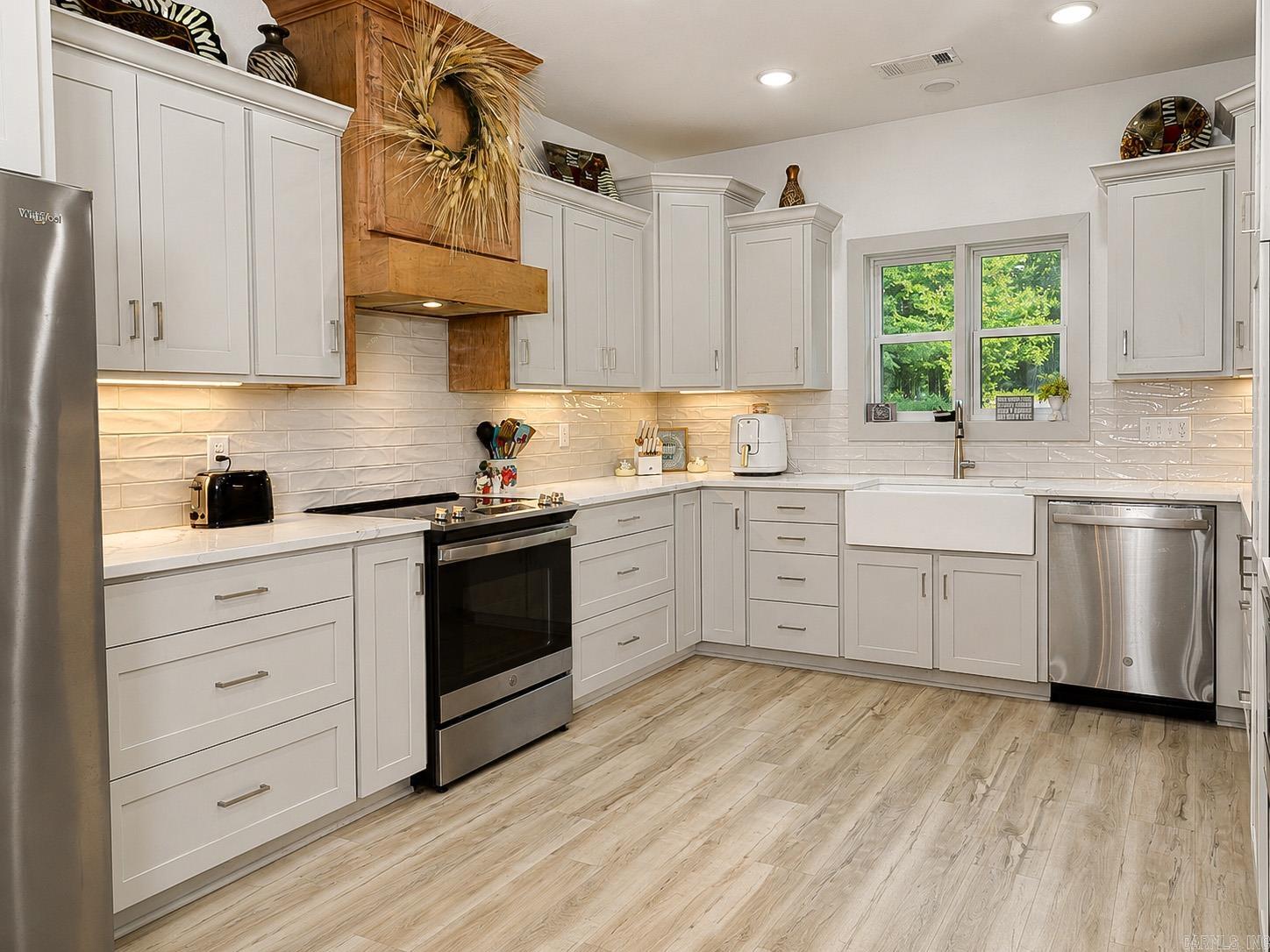 18 Stephenson Lane Property Photo 14