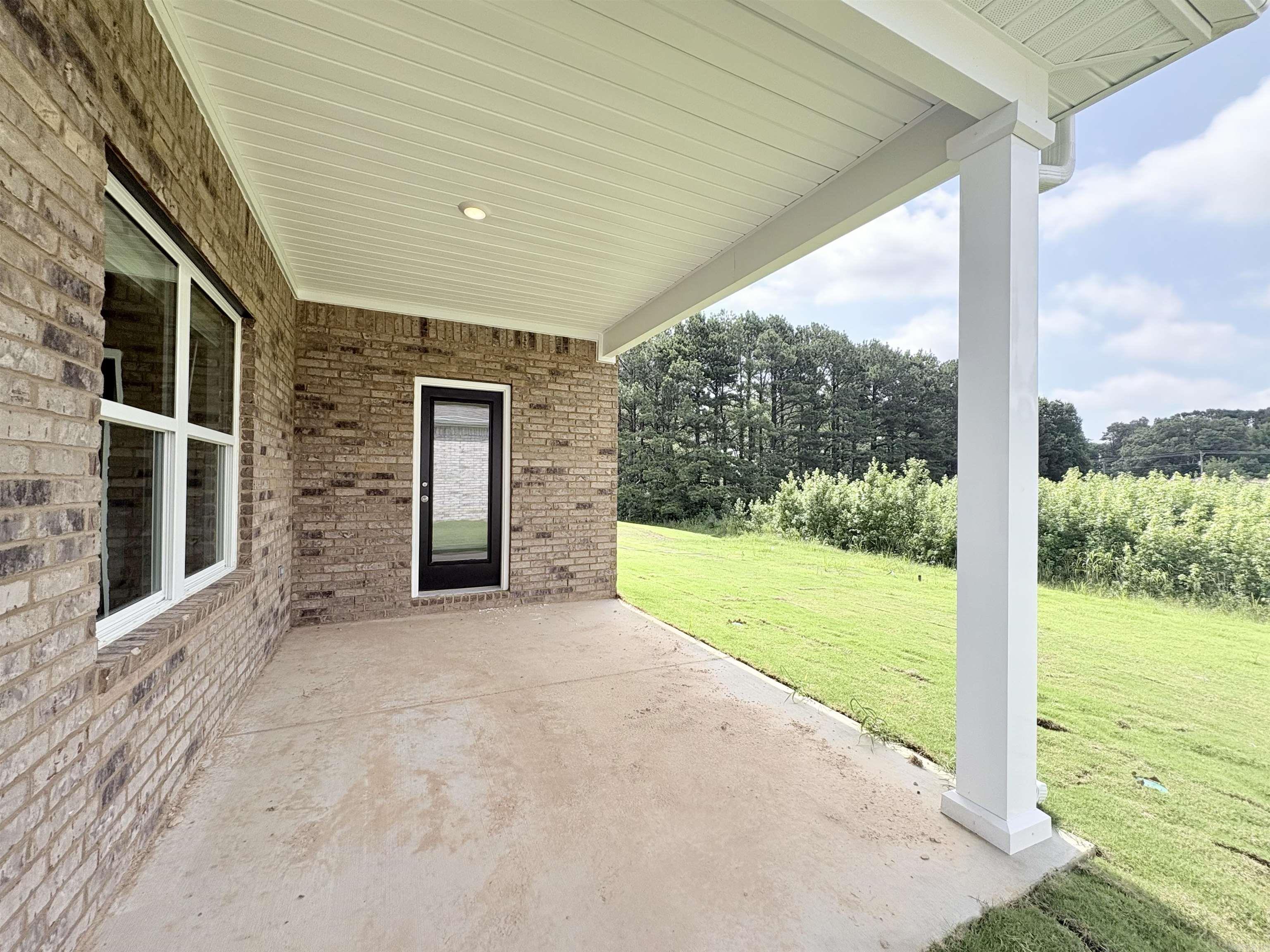 4905 Edgemont Drive Property Photo 2