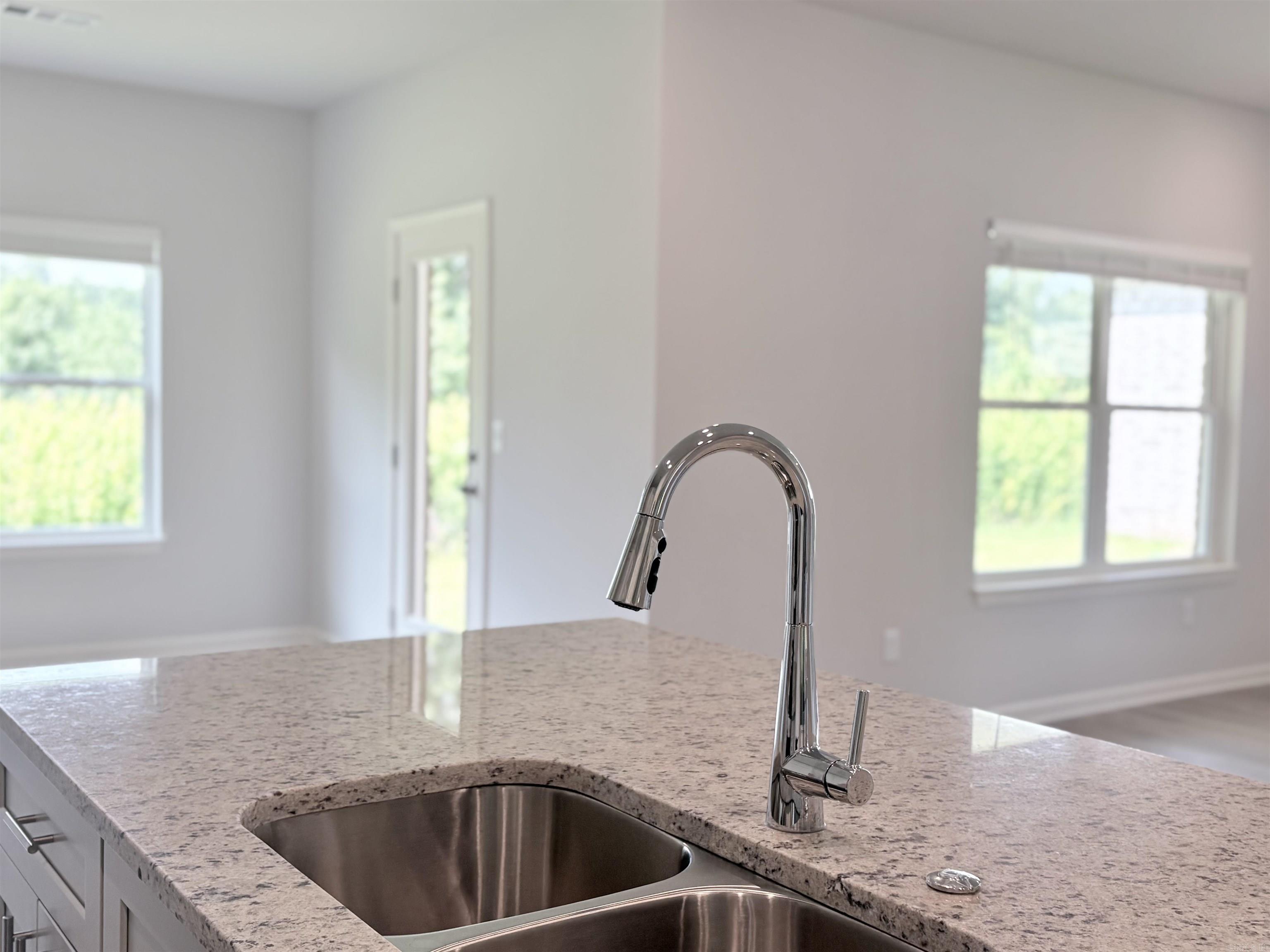 4905 Edgemont Drive Property Photo 5