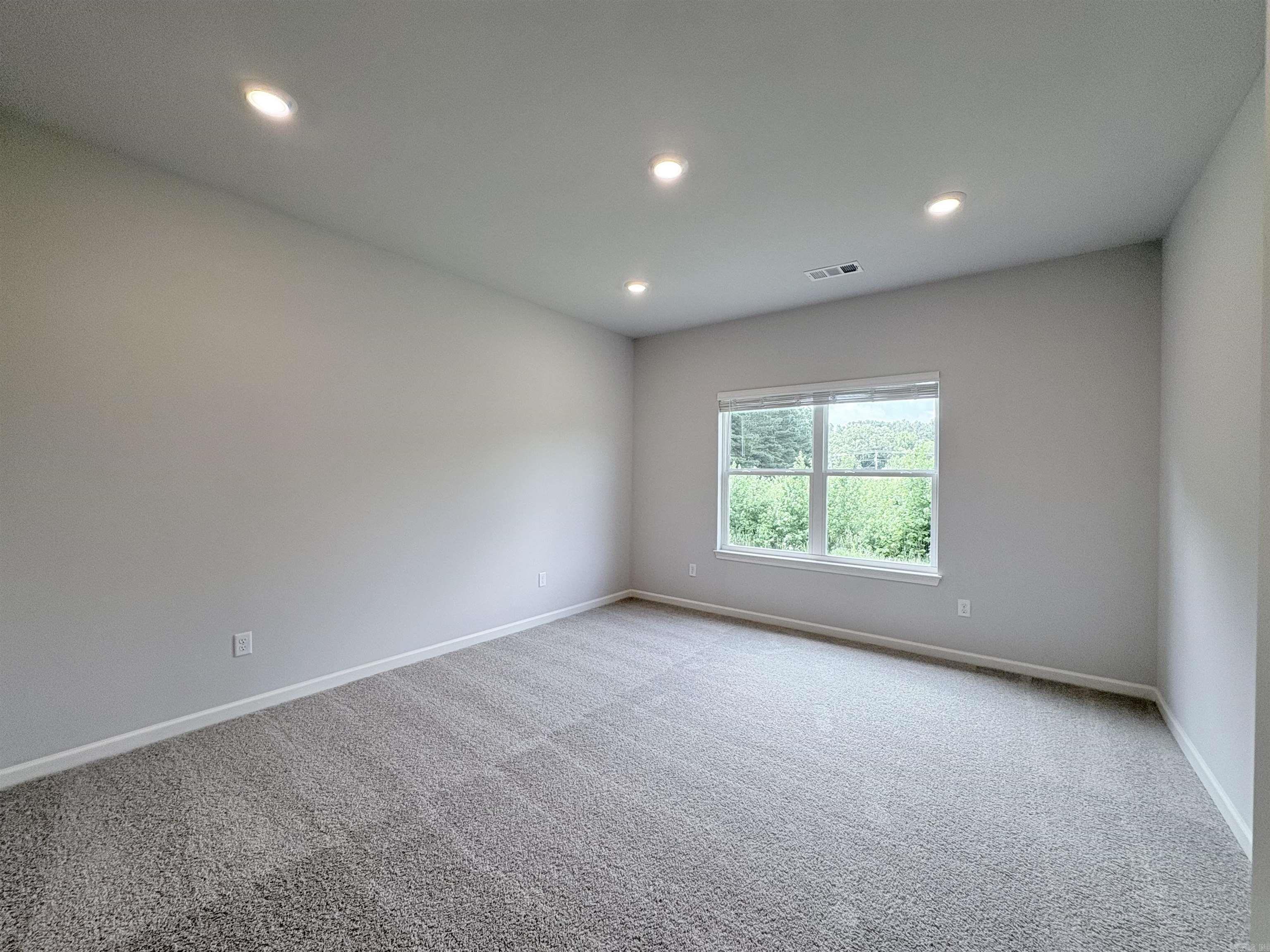 4905 Edgemont Drive Property Photo 7