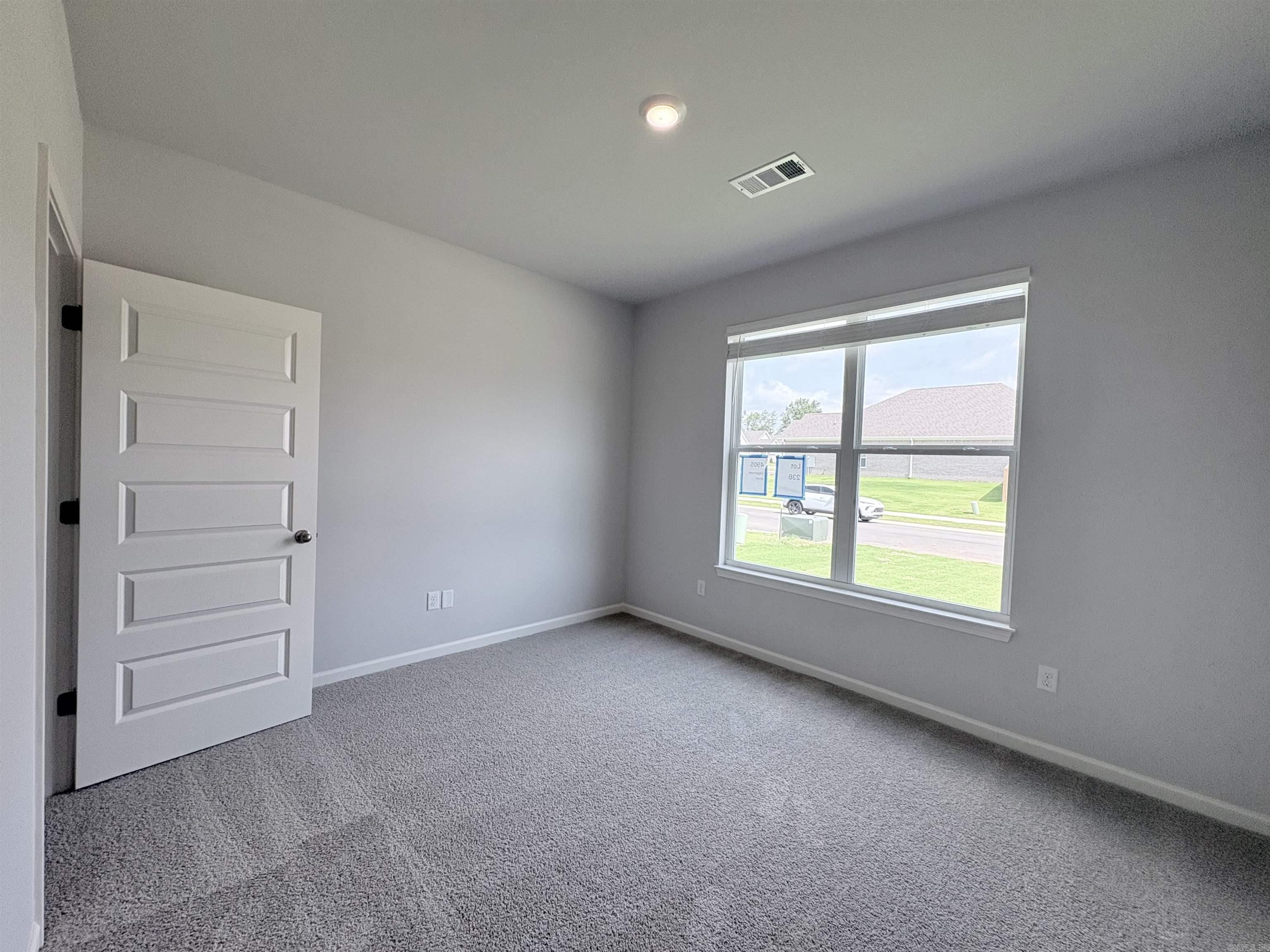 4905 Edgemont Drive Property Photo 12