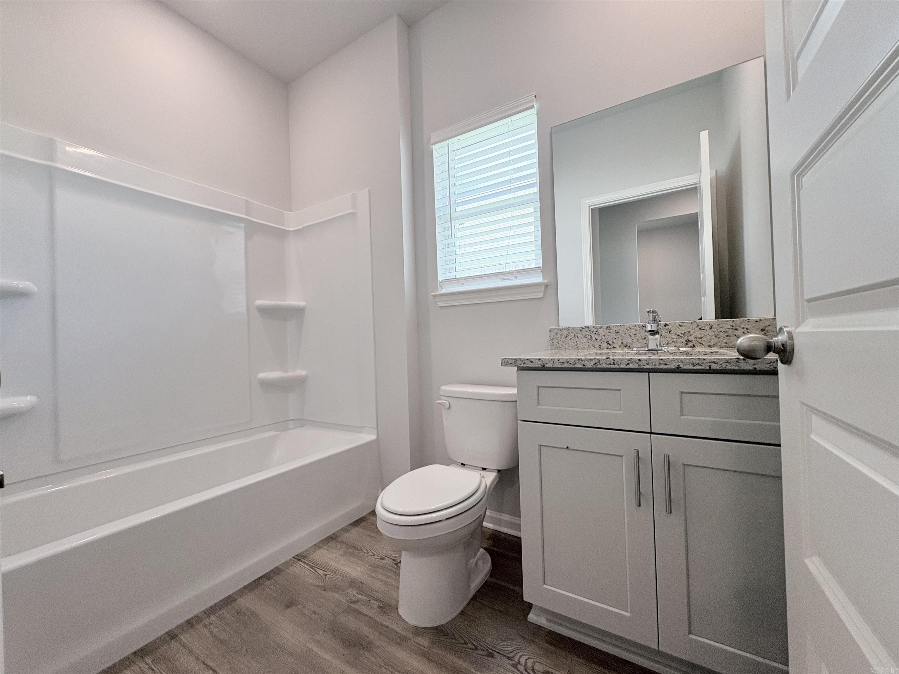 4905 Edgemont Drive Property Photo 13