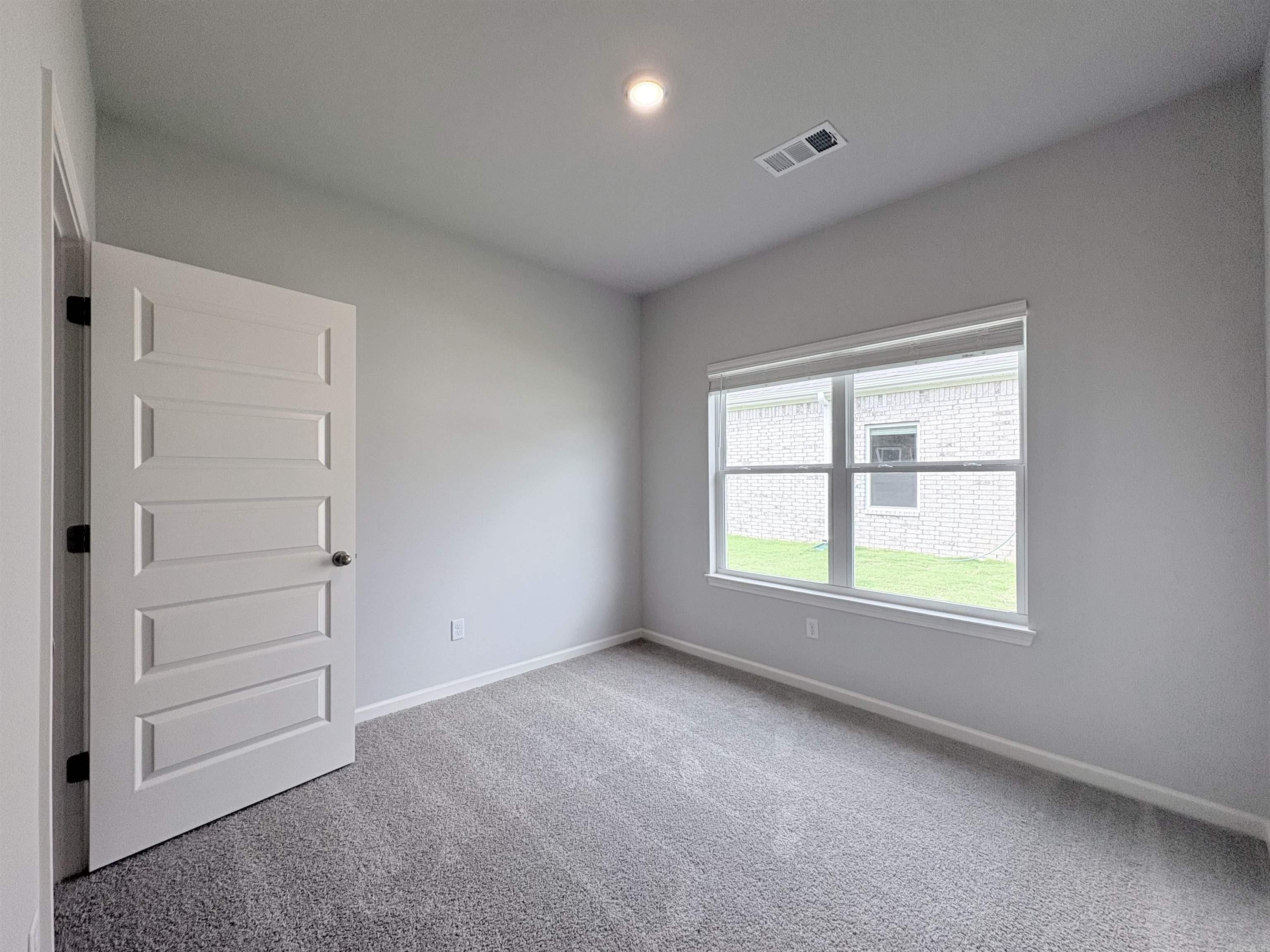 4905 Edgemont Drive Property Photo 15