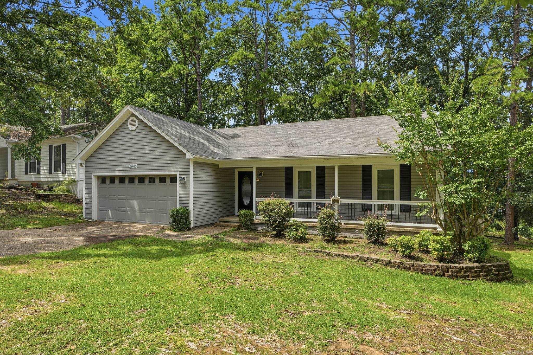 12616 Timber Hill Property Photo 3
