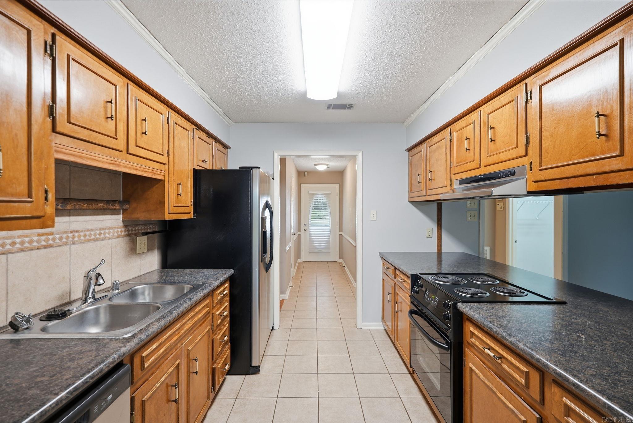 12616 Timber Hill Property Photo 6