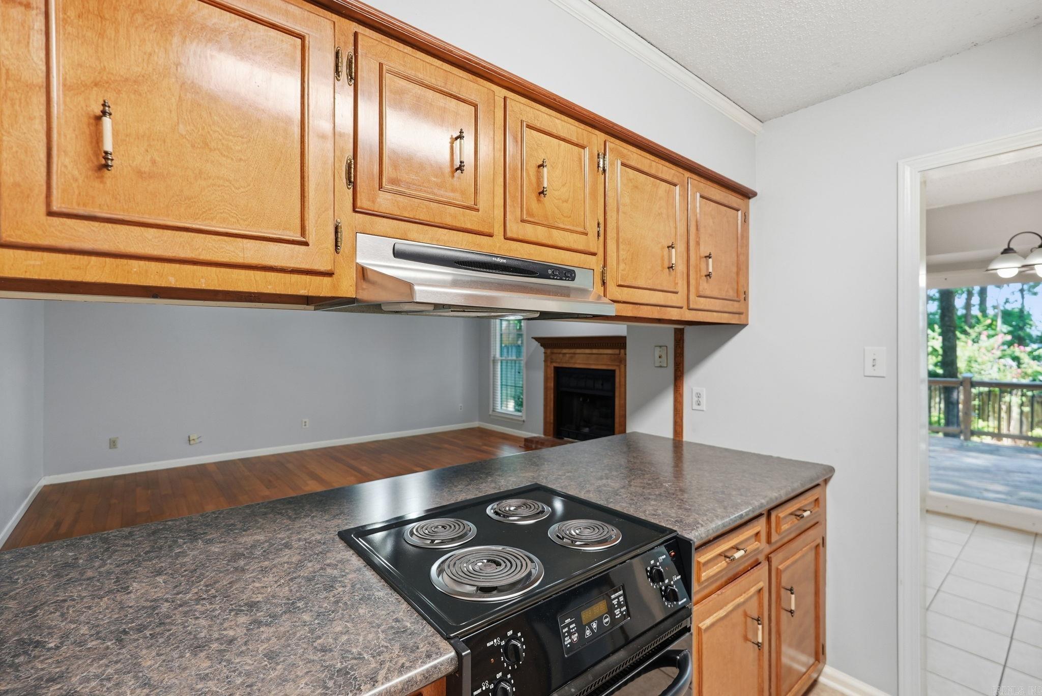12616 Timber Hill Property Photo 8