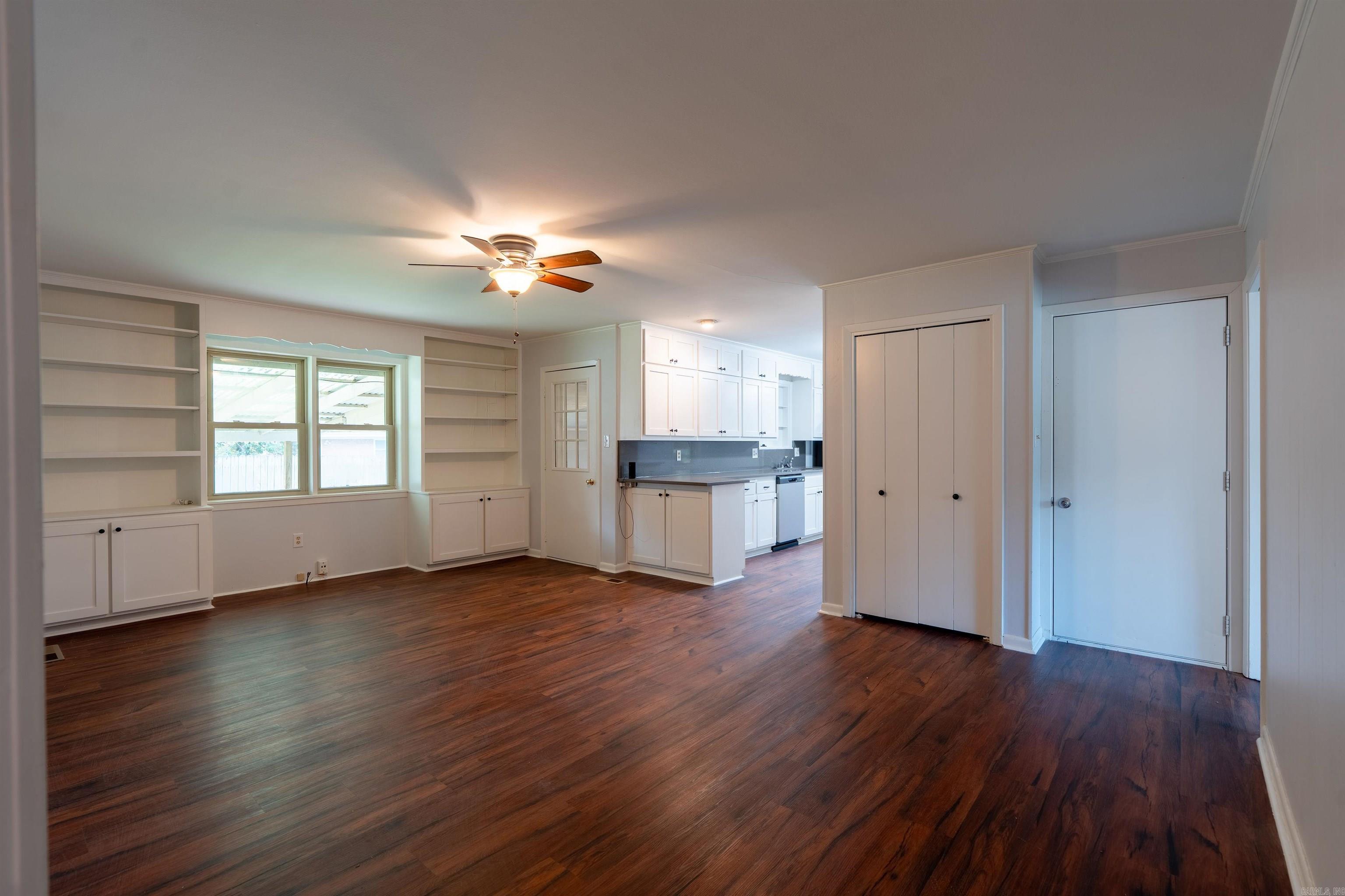 1902 W Arch Property Photo 4