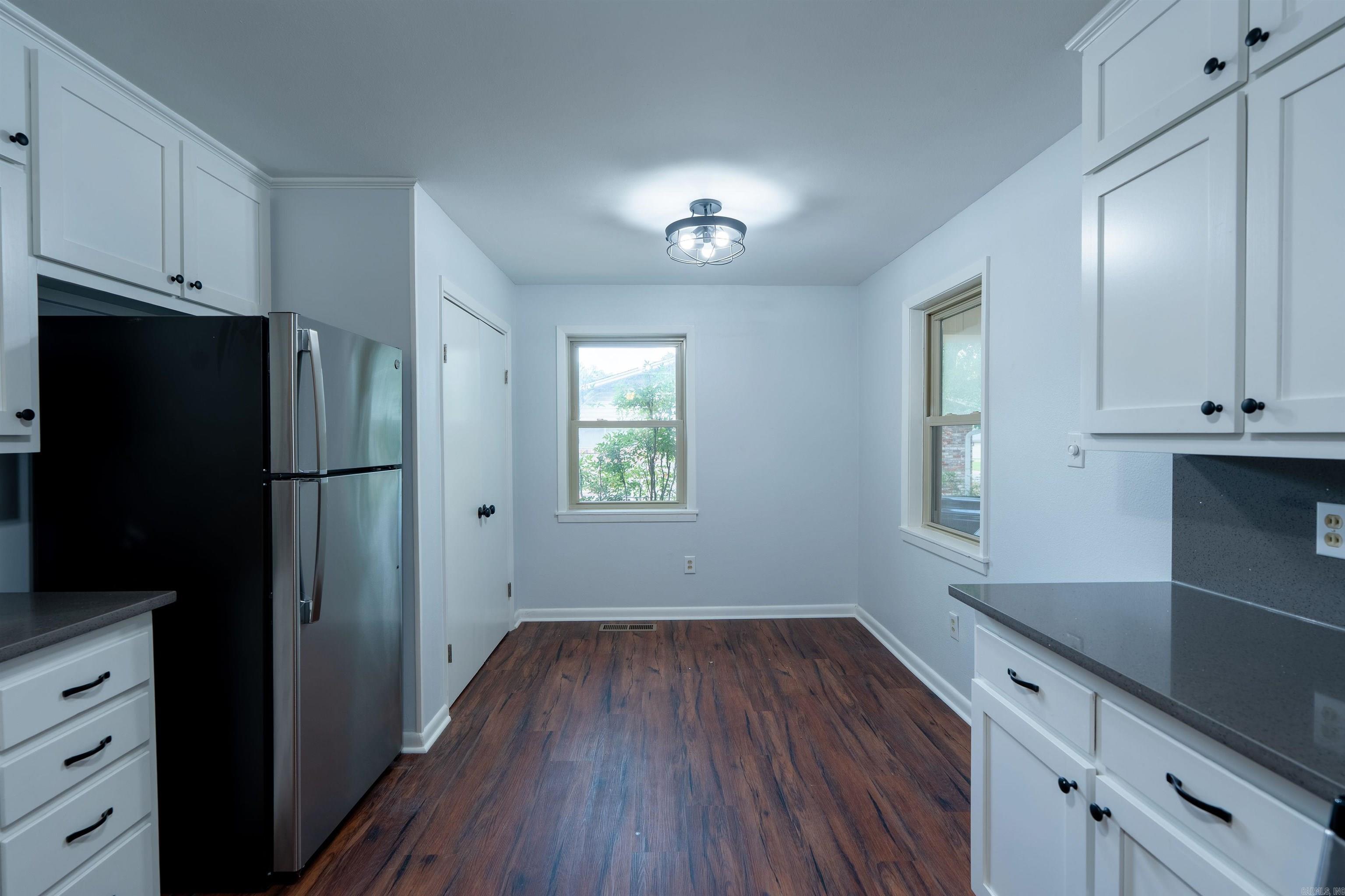 1902 W Arch Property Photo 6