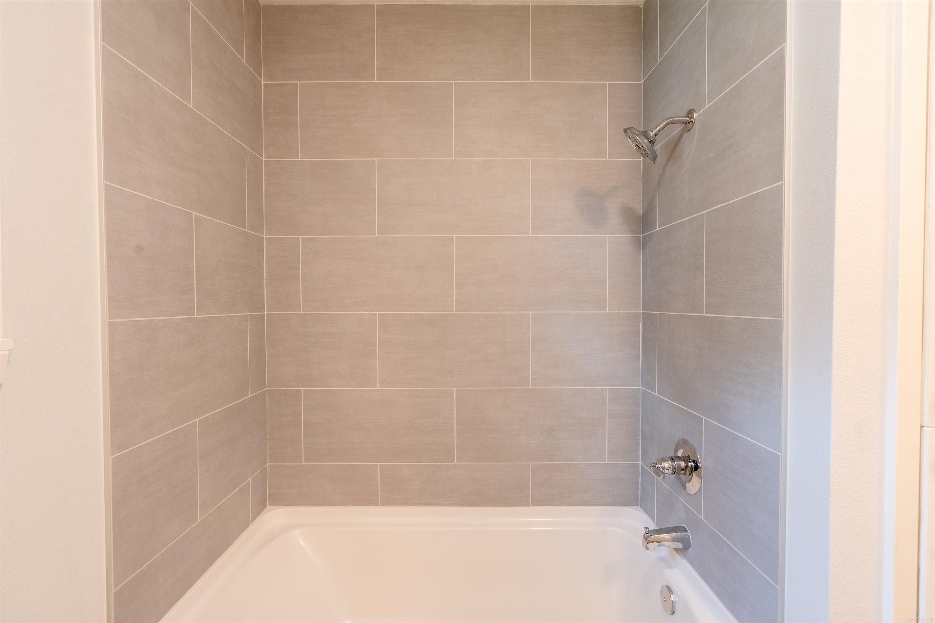 1902 W Arch Property Photo 15