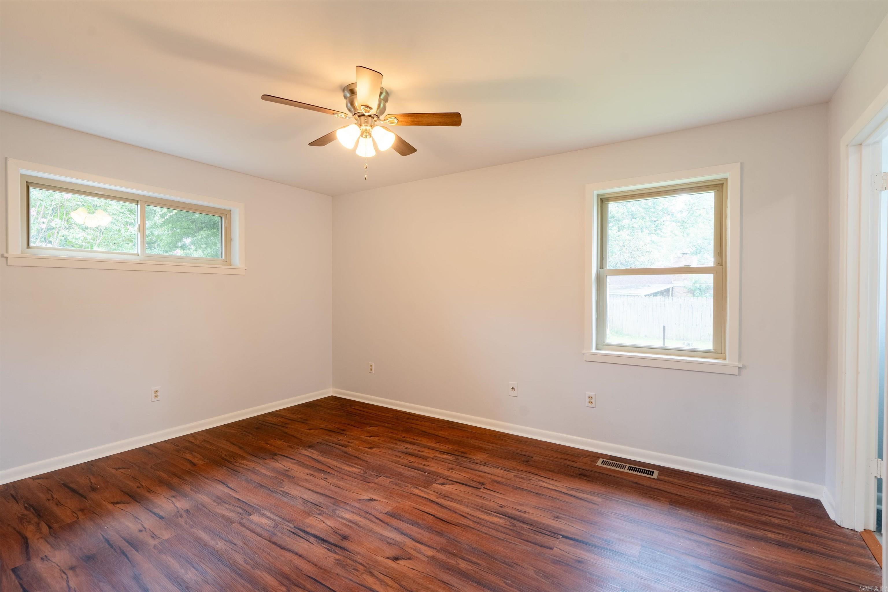 1902 W Arch Property Photo 16